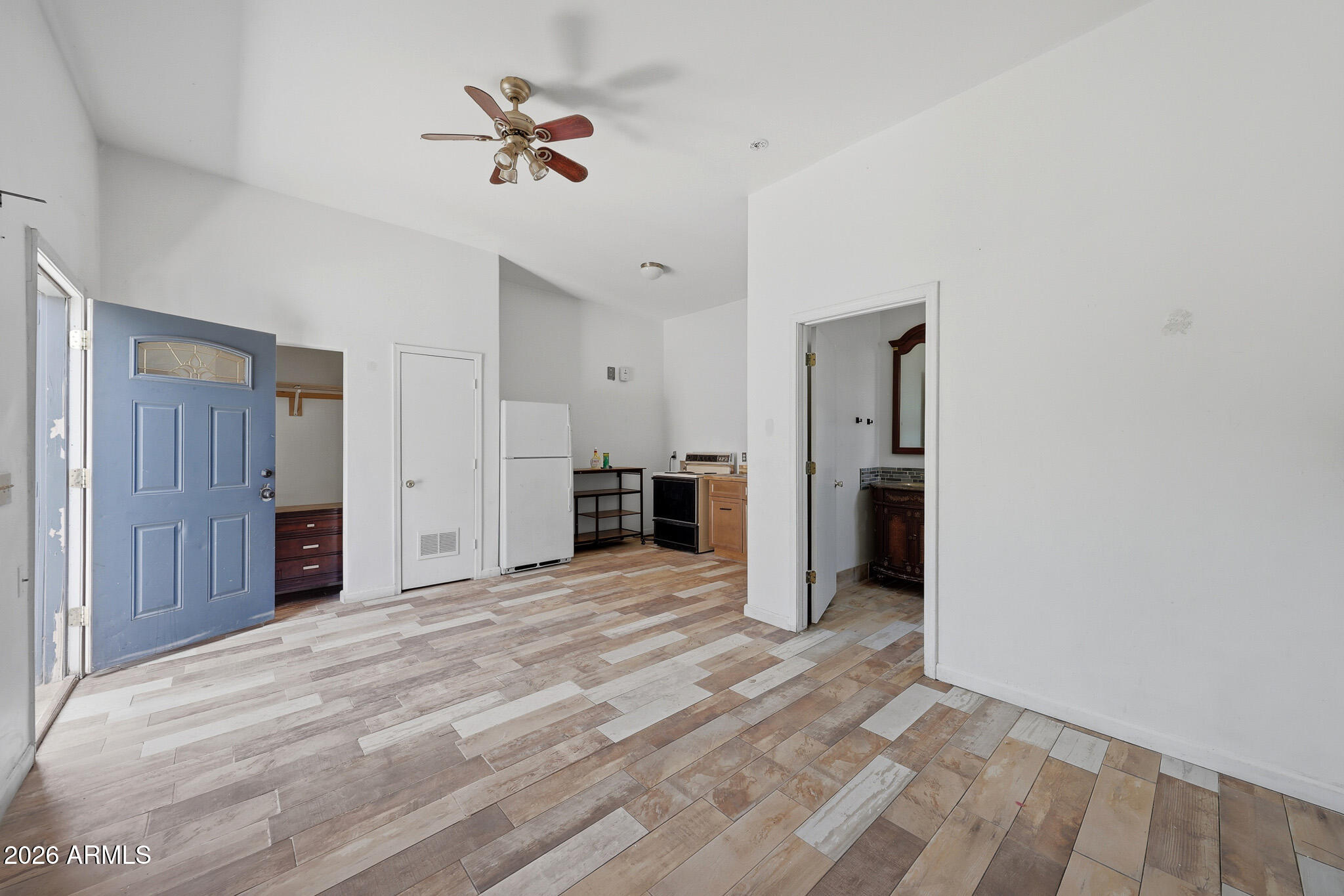 PALOMINO ESTATES - Residential Income
