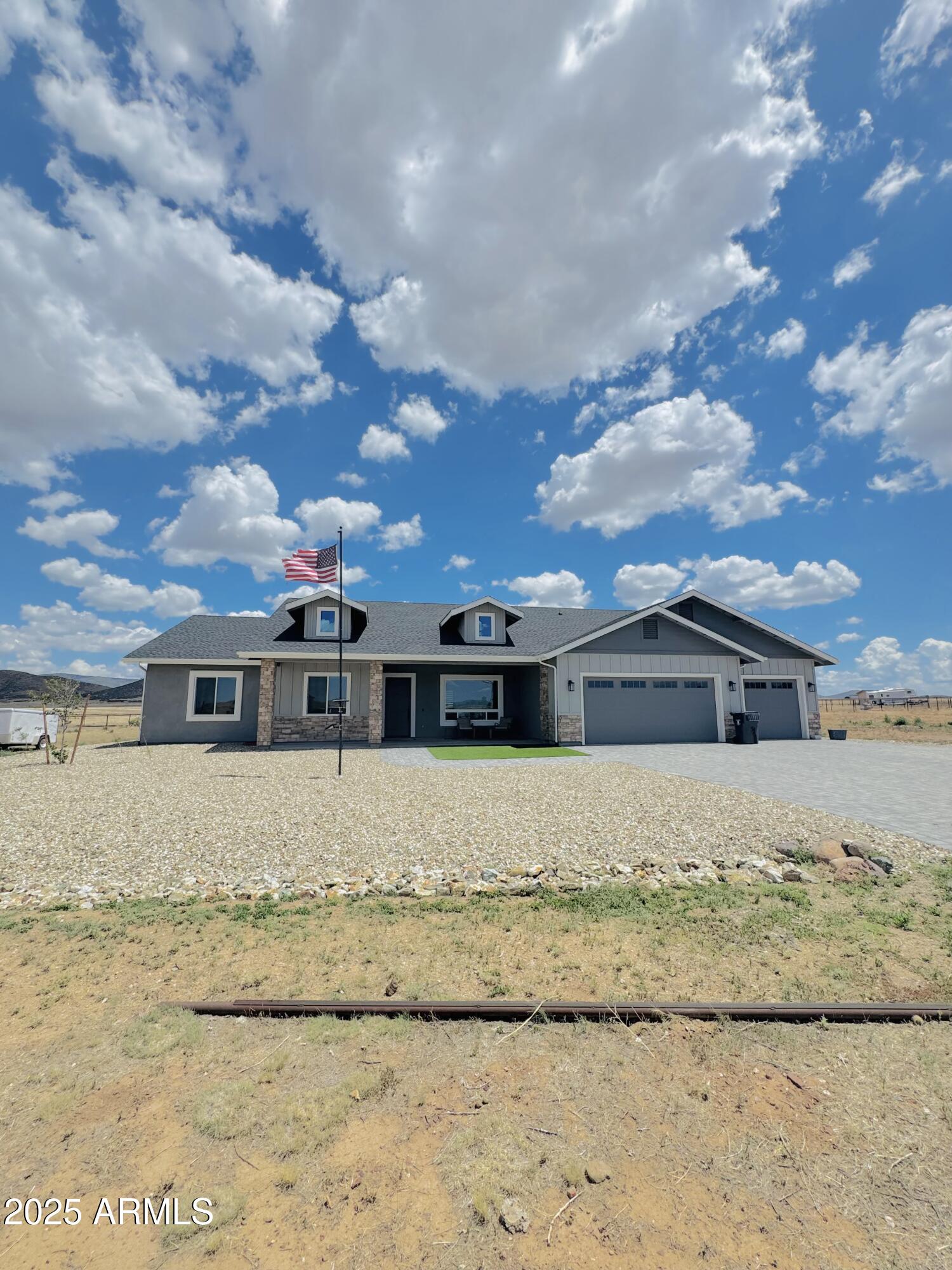 LONESOME VALLEY - Residential