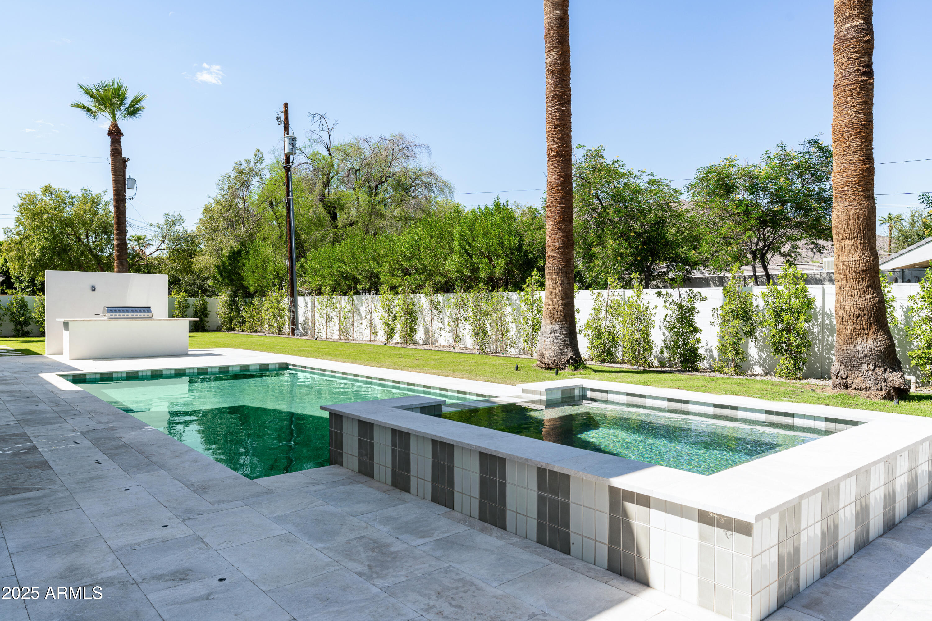 SAVOY ESTATES - Residential
