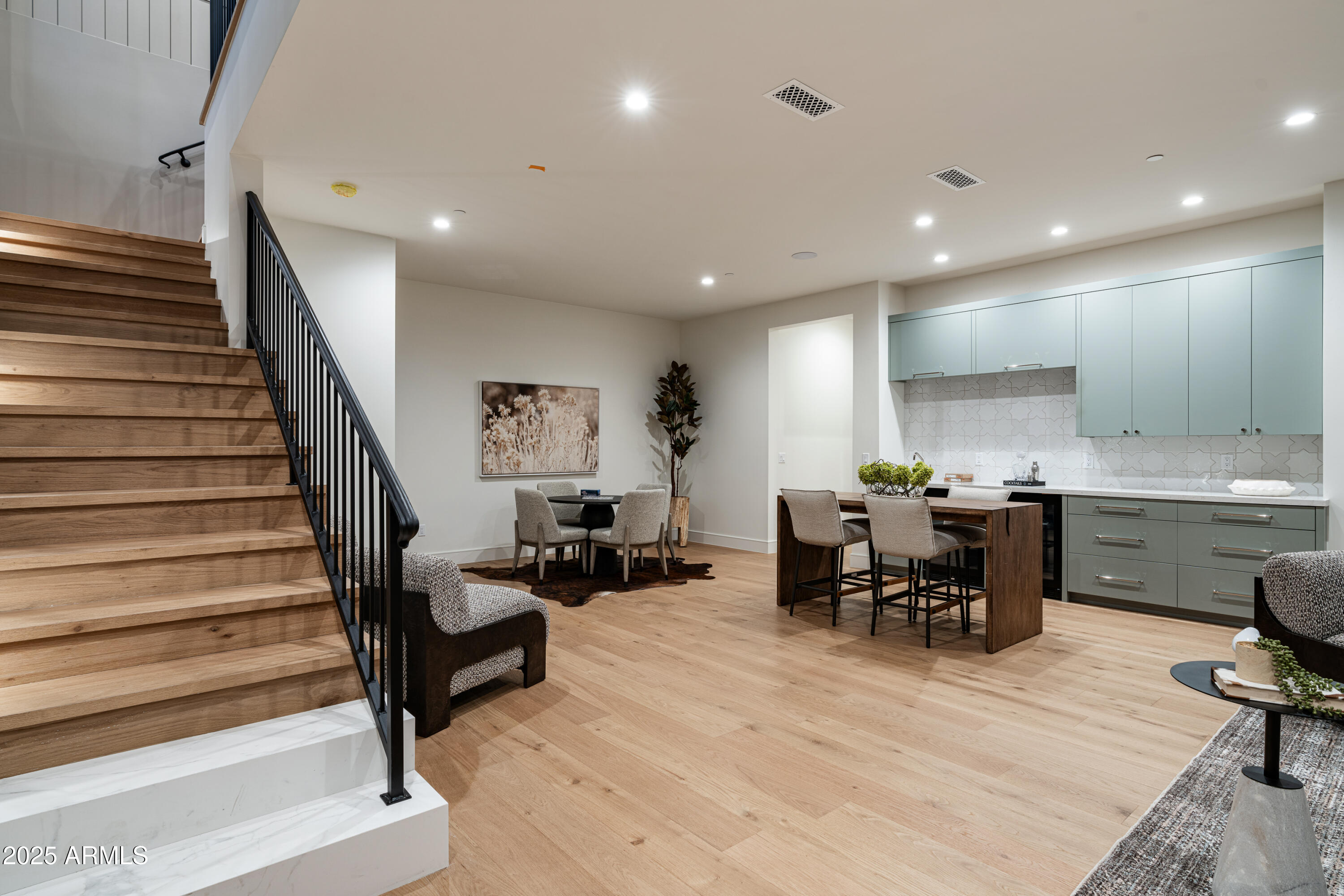 SAVOY ESTATES - Residential