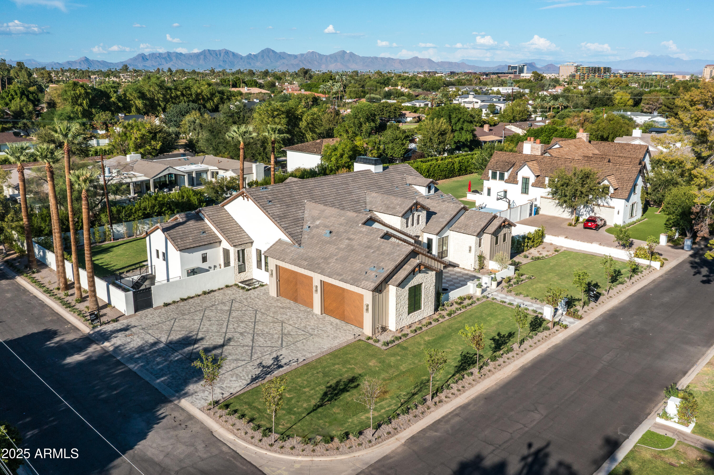 SAVOY ESTATES - Residential