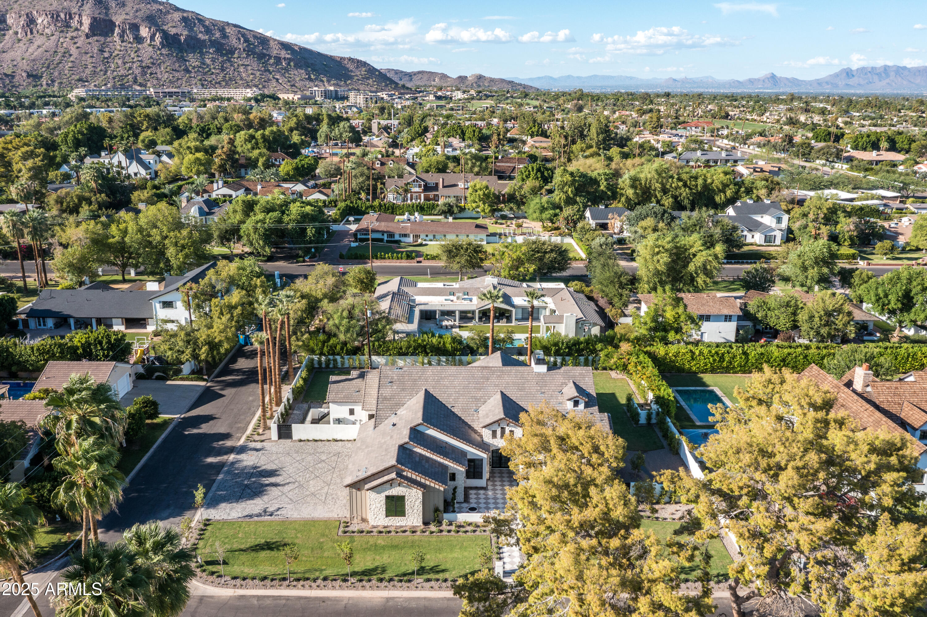 SAVOY ESTATES - Residential