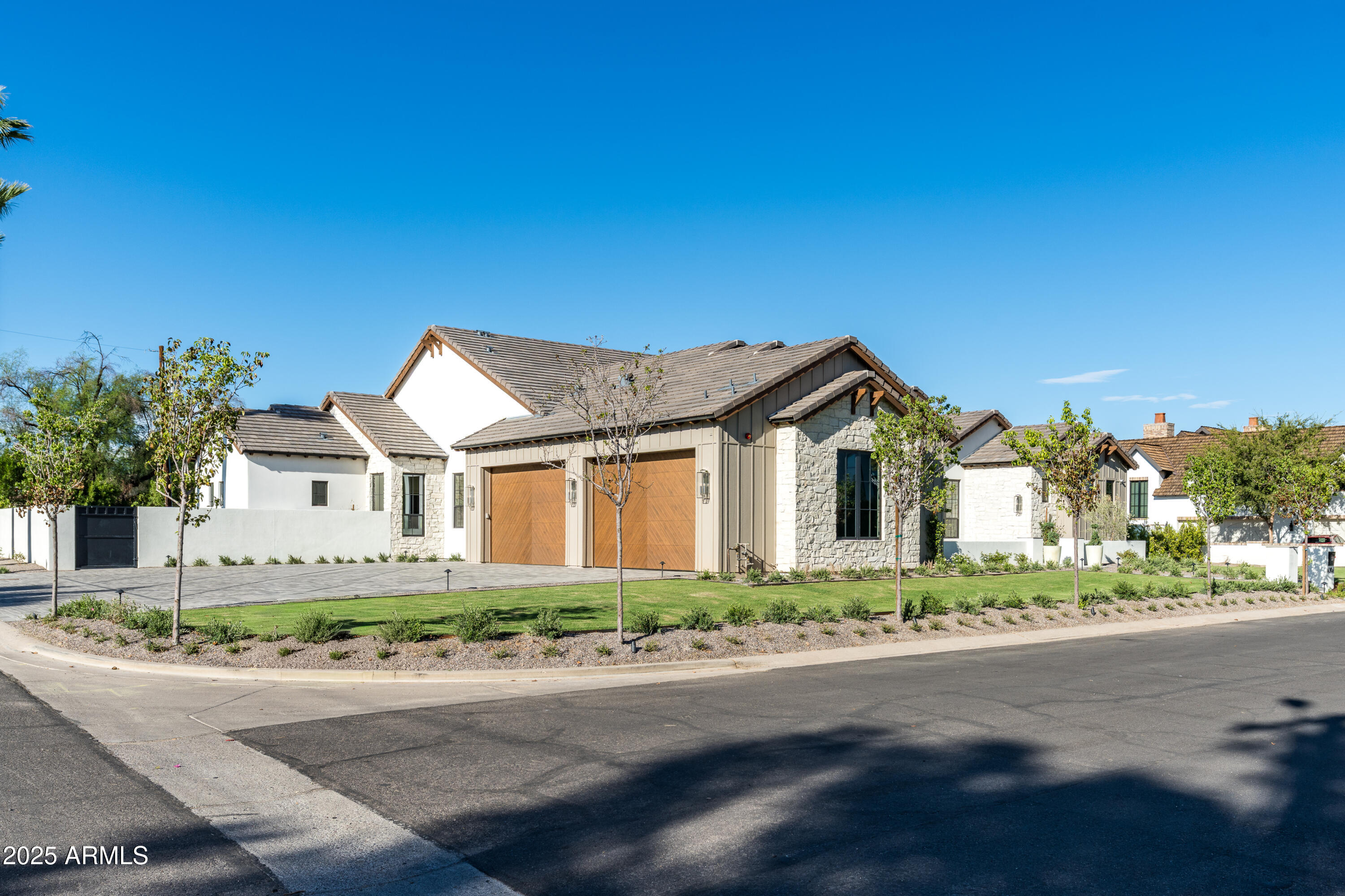SAVOY ESTATES - Residential