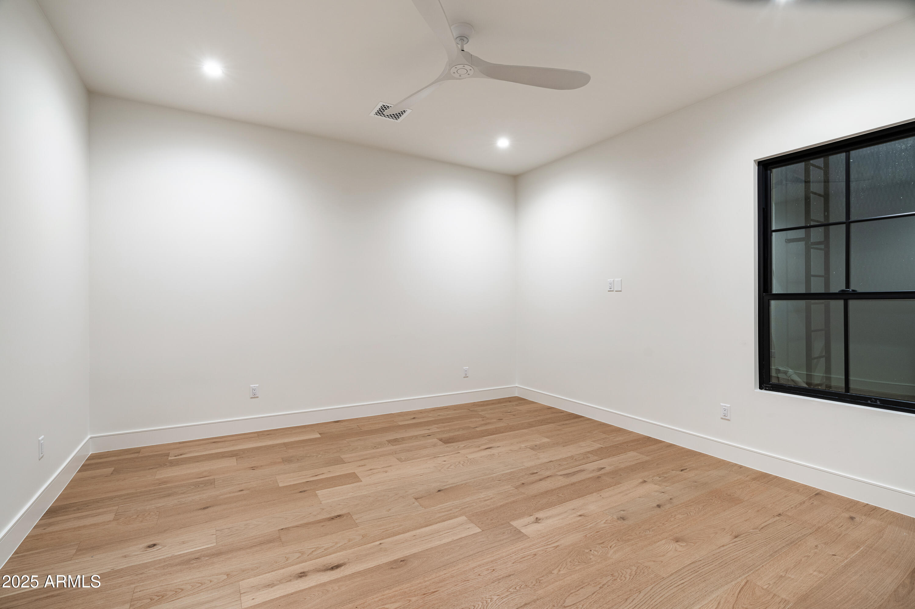 SAVOY ESTATES - Residential