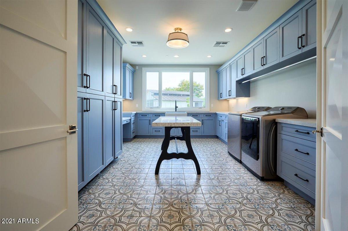 WEST BARTLETT ESTATES LOT 1-8 - Residential