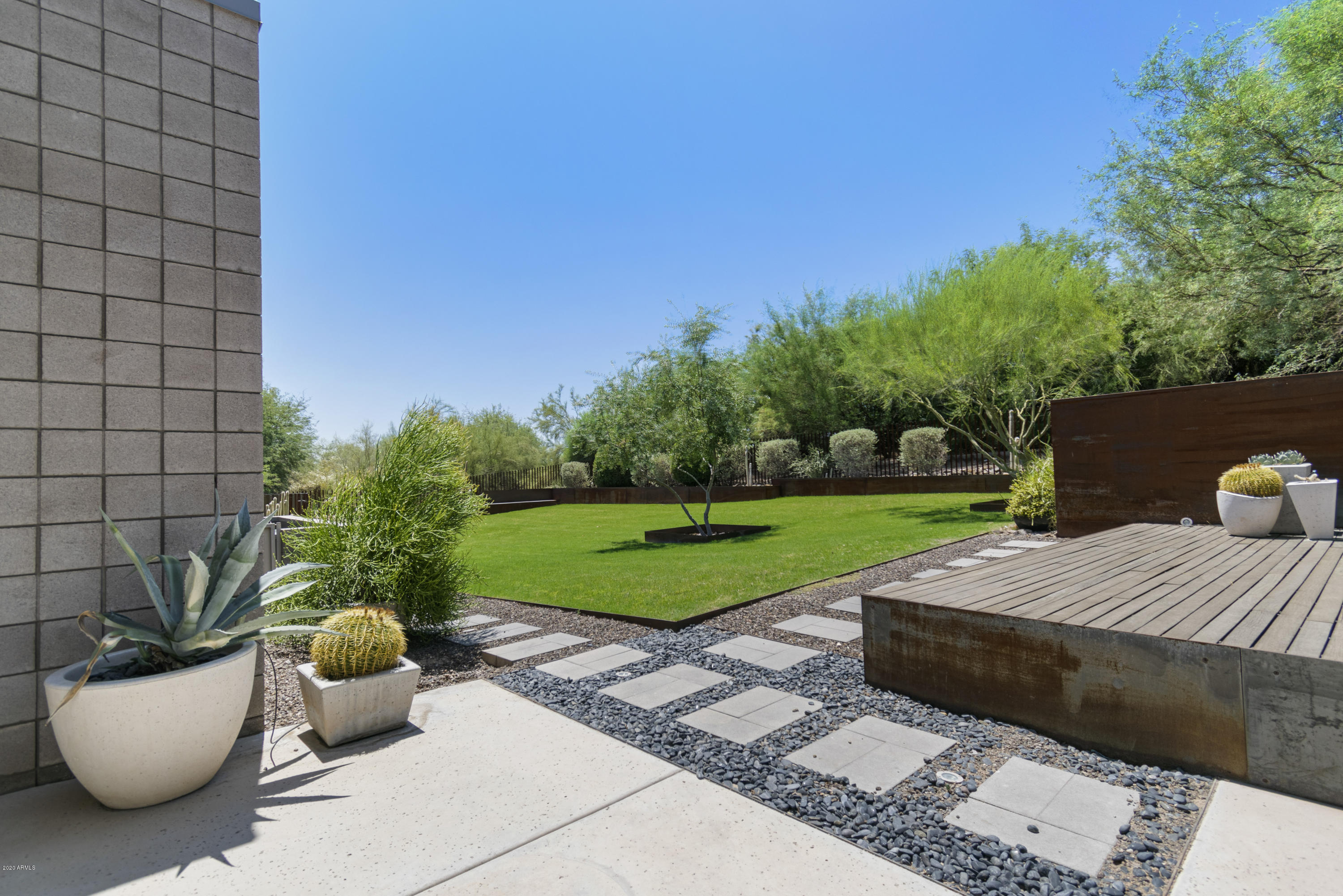 LA COLINA - Residential