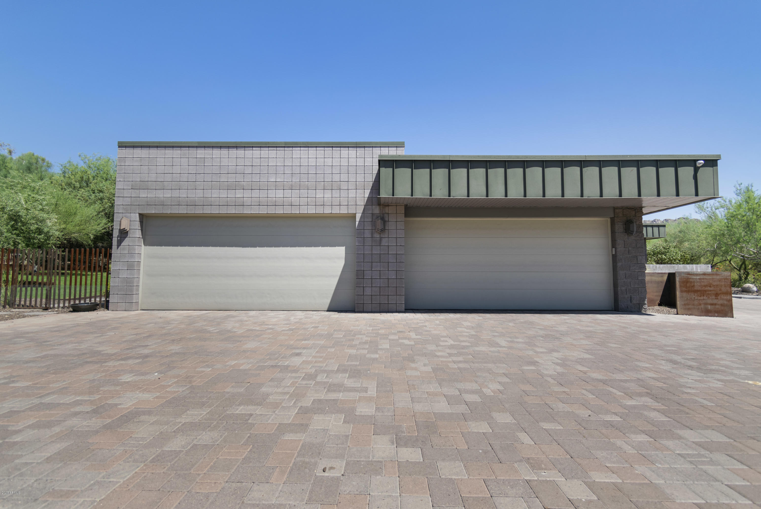 LA COLINA - Residential