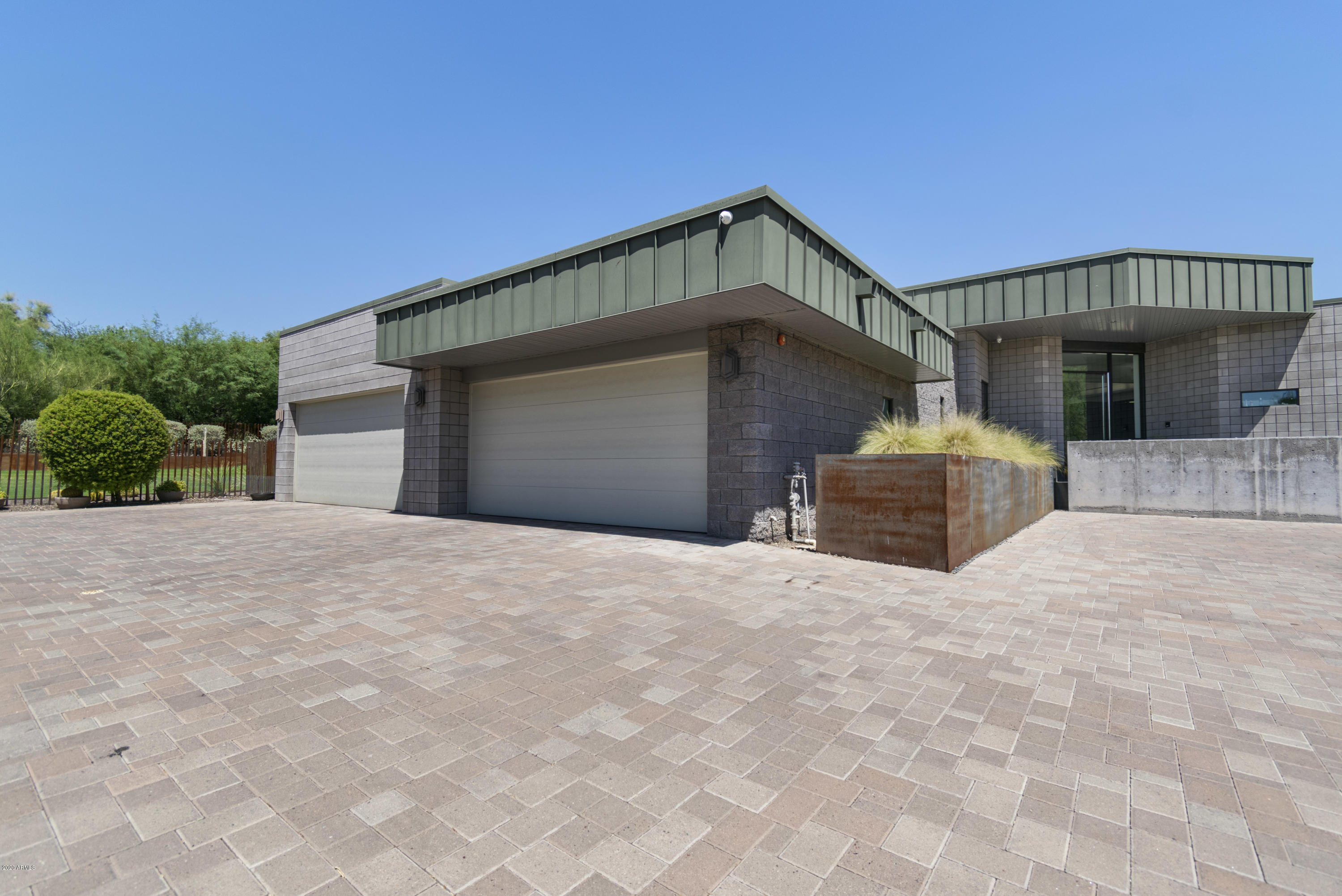 LA COLINA - Residential