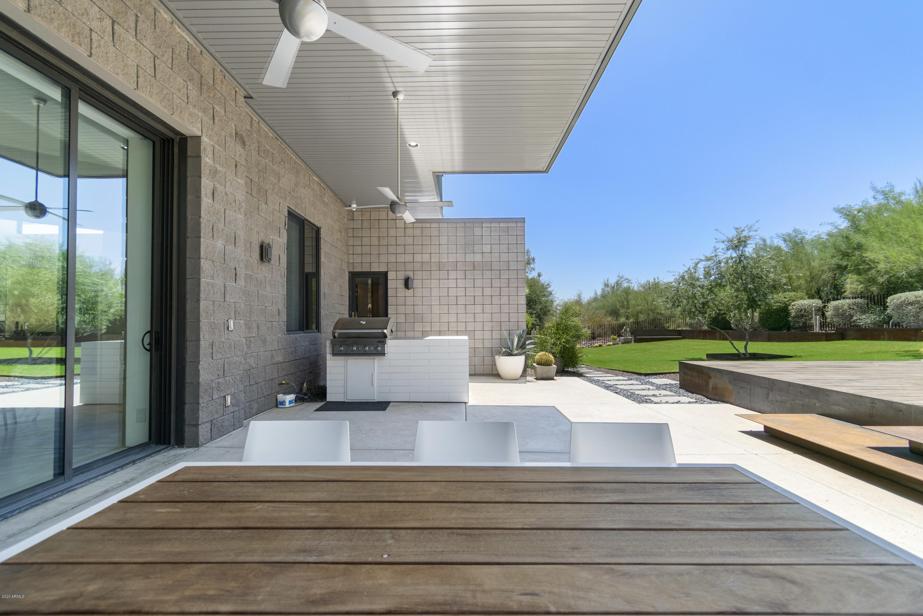 LA COLINA - Residential