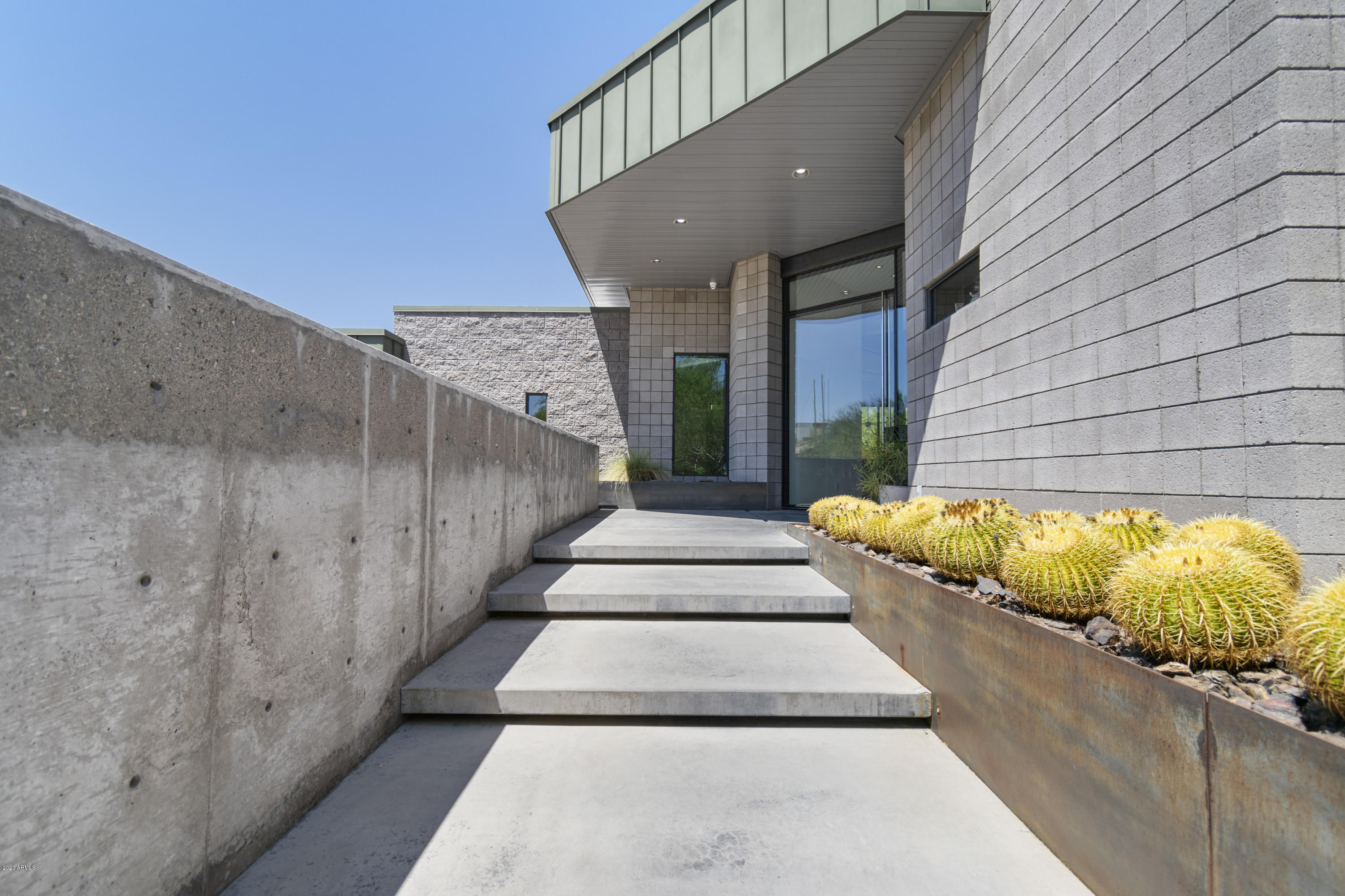 LA COLINA - Residential
