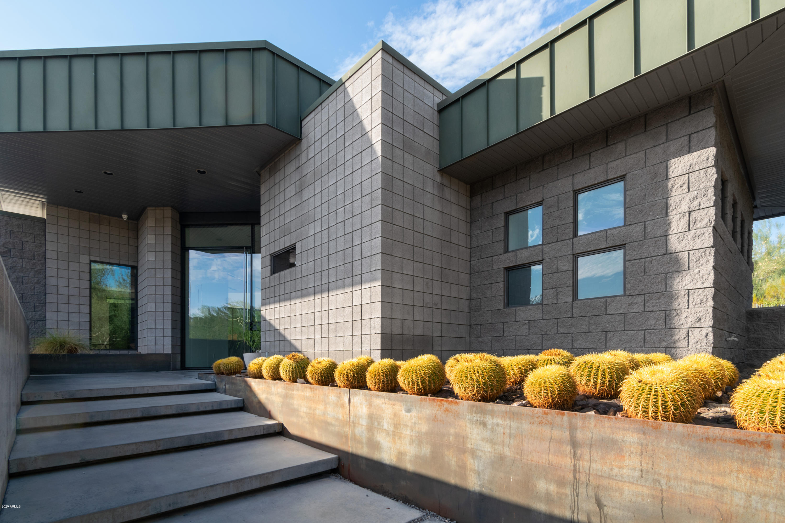 LA COLINA - Residential