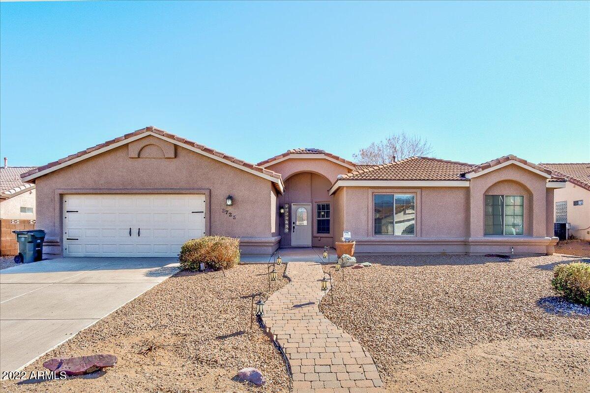Need space?? Don't miss this well-maintained 2167 sqft 4 bedroom +den, 2 1/2 bath home, with 2 1/2 car garage. 
NO HOA.. in the desirable Canyon De Flores!!
You will love this large home perfect for entertaining and 4th bedroom-1/2 bath sperate from other bedrooms, making it perfect for guest! 
This large kitchen has stainless steel appliances, new garbage disposal and reverse osmosis.
Enjoy our amazing weather in this perfect sized grass and paver backyard from under your covered patio!!
Call today for you private showing