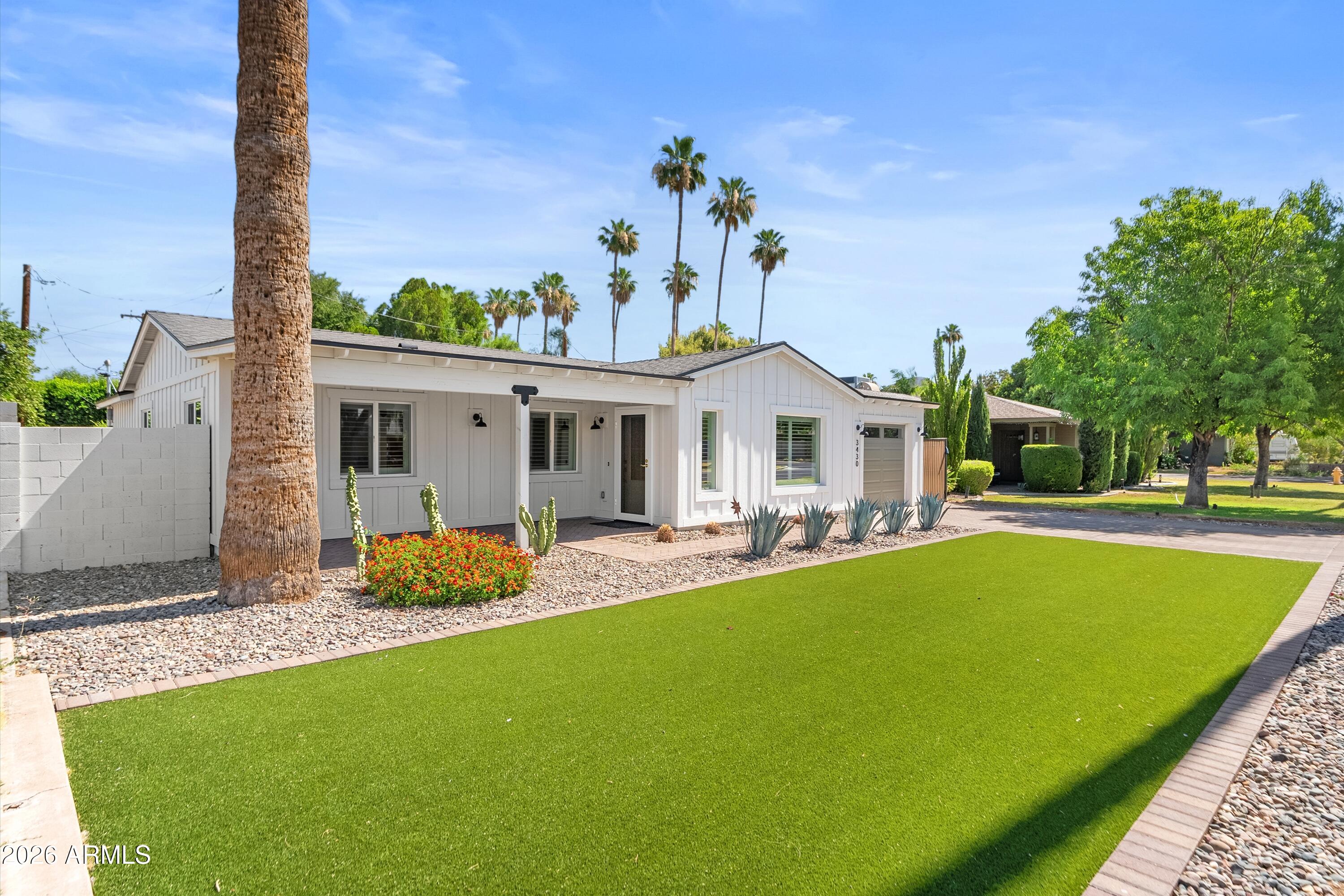 PALMS PARKWAY 1 - Residential