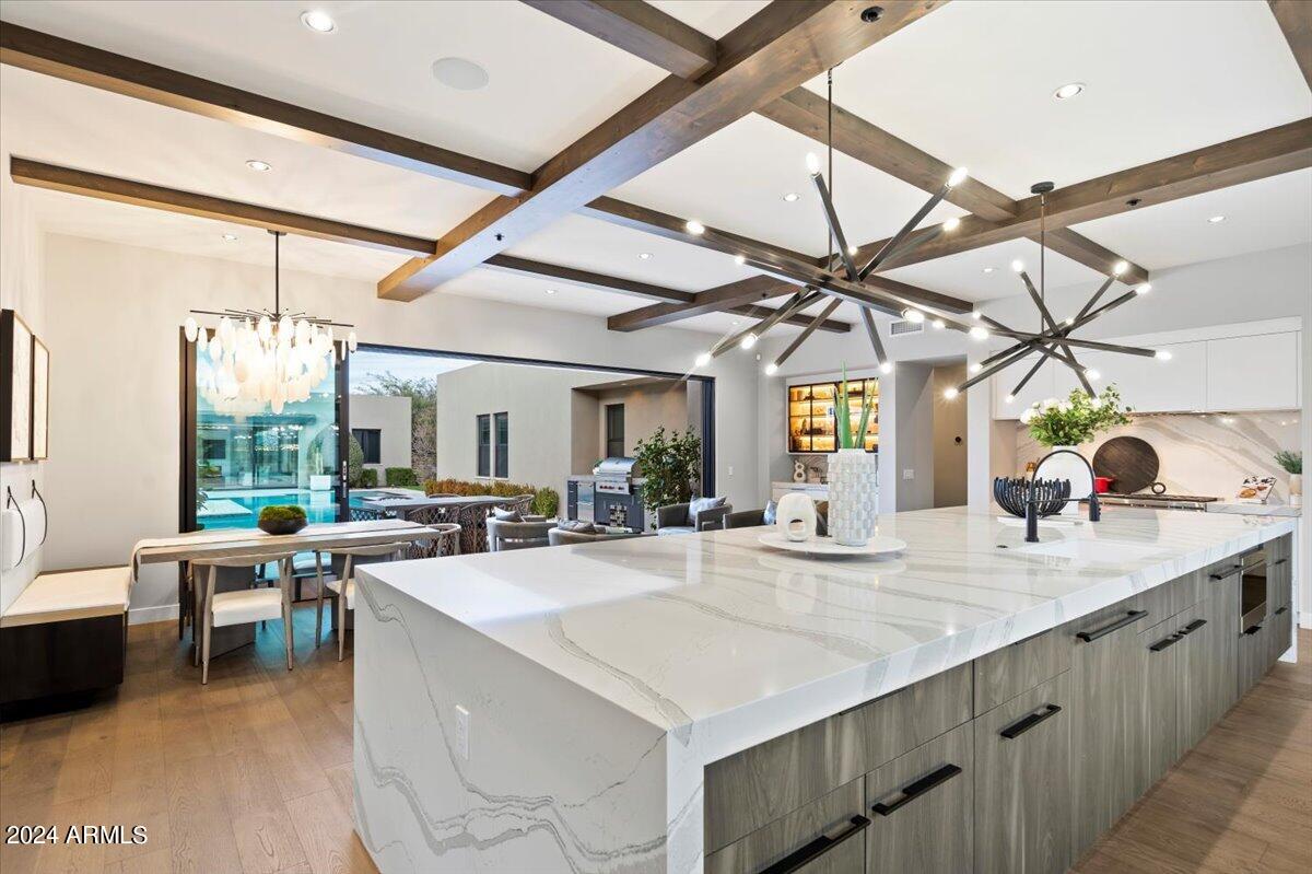 WHITE HORSE - Residential