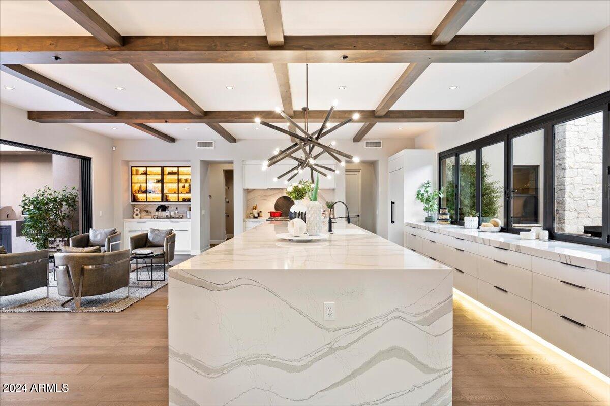 WHITE HORSE - Residential