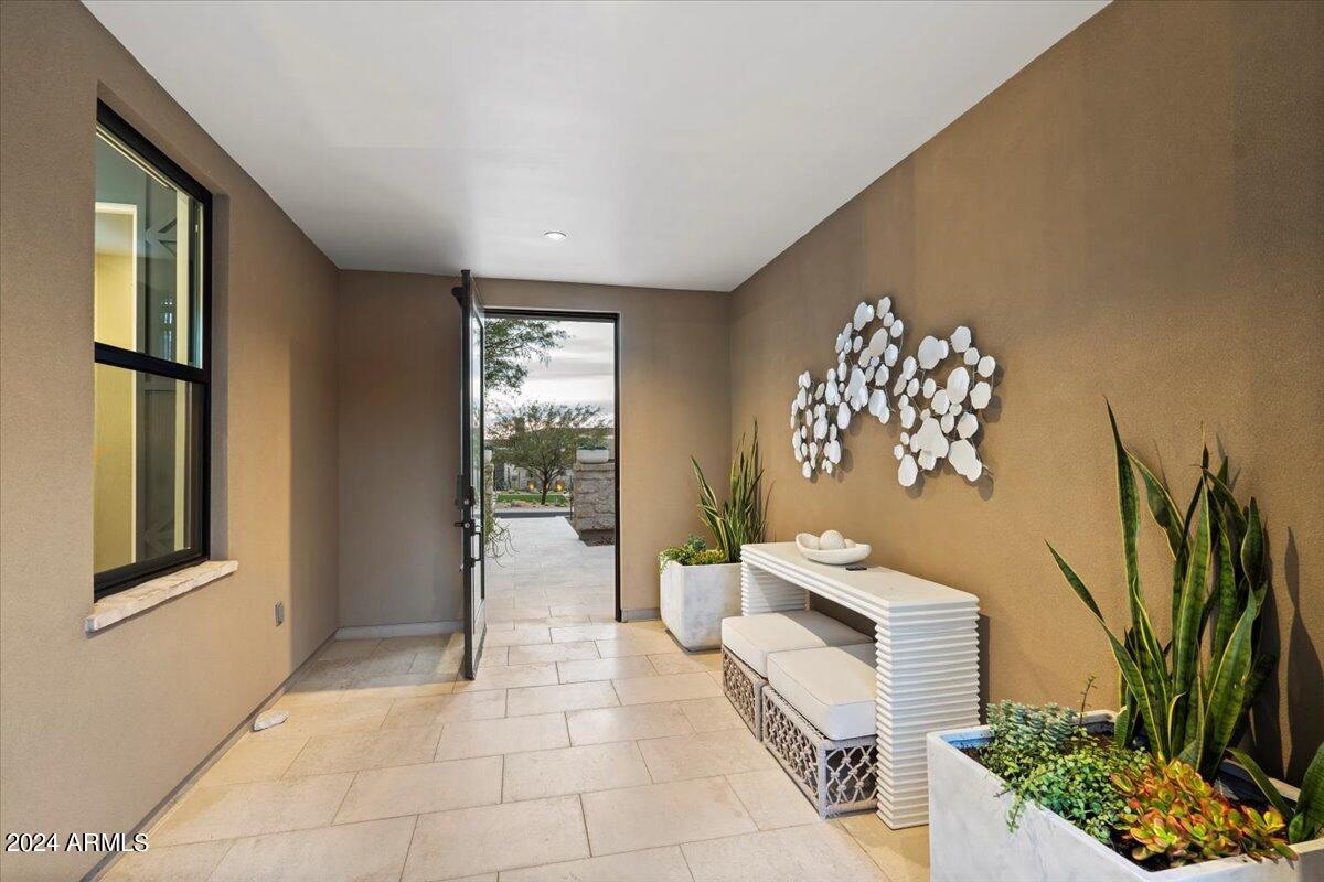WHITE HORSE - Residential