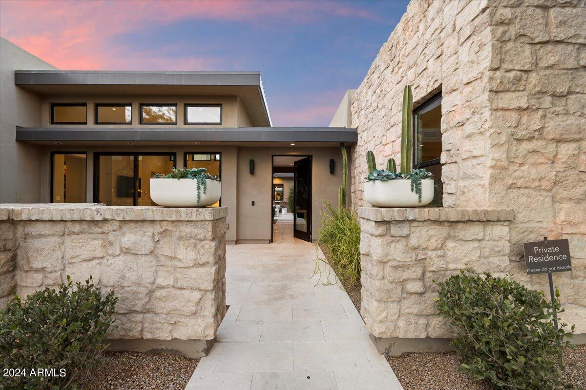 WHITE HORSE - Residential