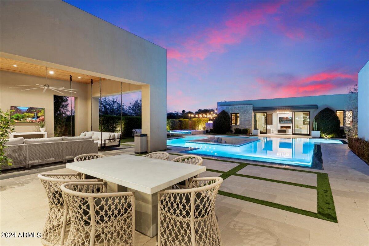 WHITE HORSE - Residential