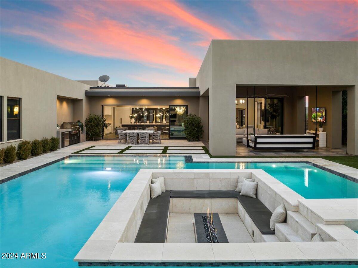 WHITE HORSE - Residential