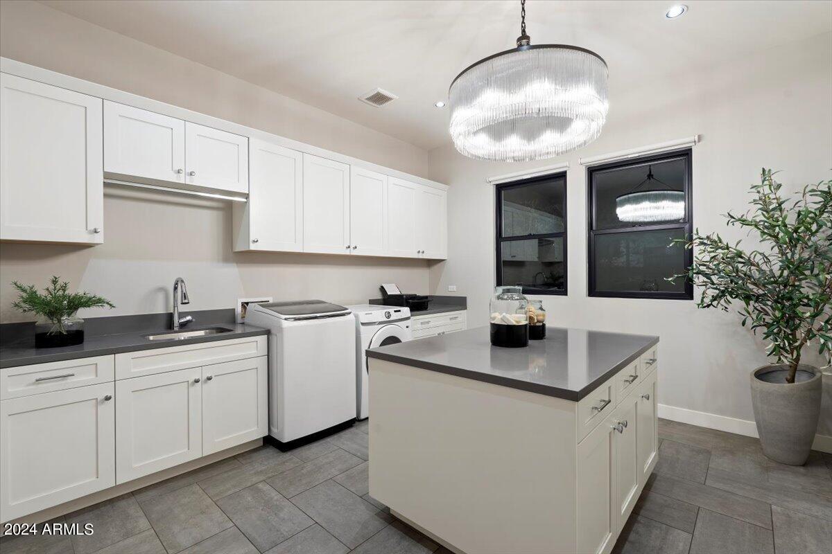 WHITE HORSE - Residential