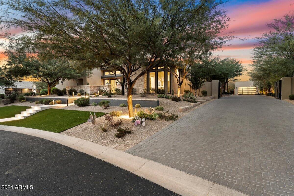 WHITE HORSE - Residential