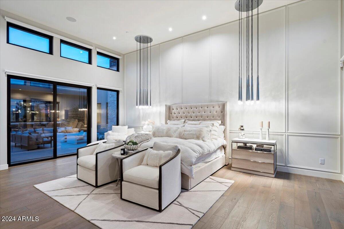 WHITE HORSE - Residential