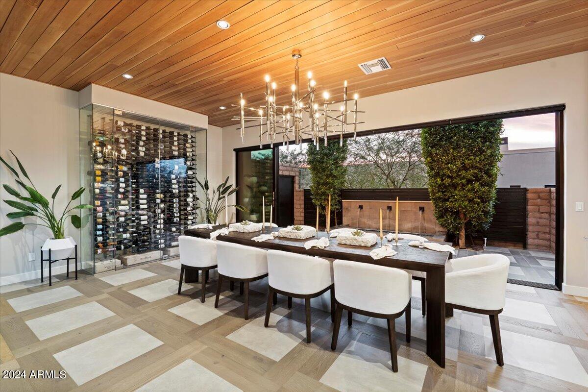 WHITE HORSE - Residential