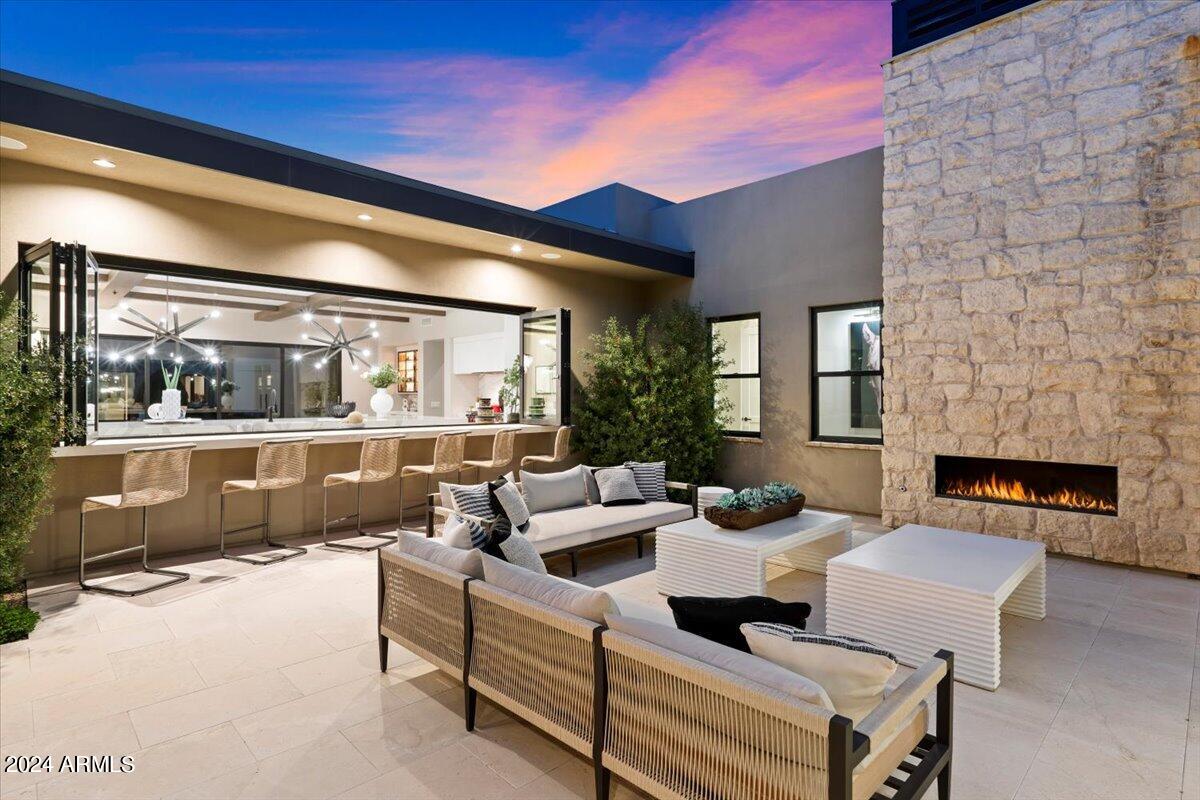 WHITE HORSE - Residential