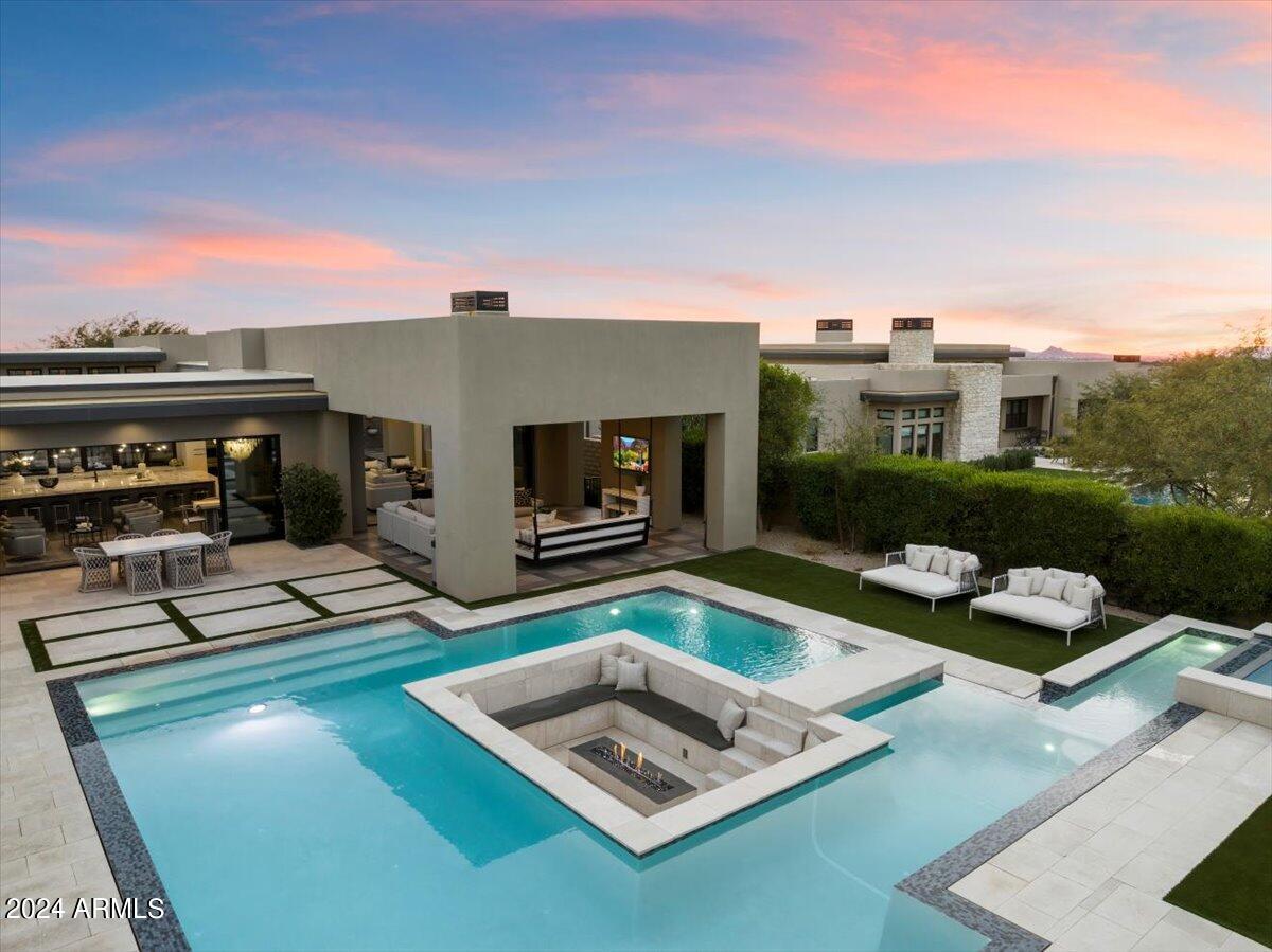 WHITE HORSE - Residential