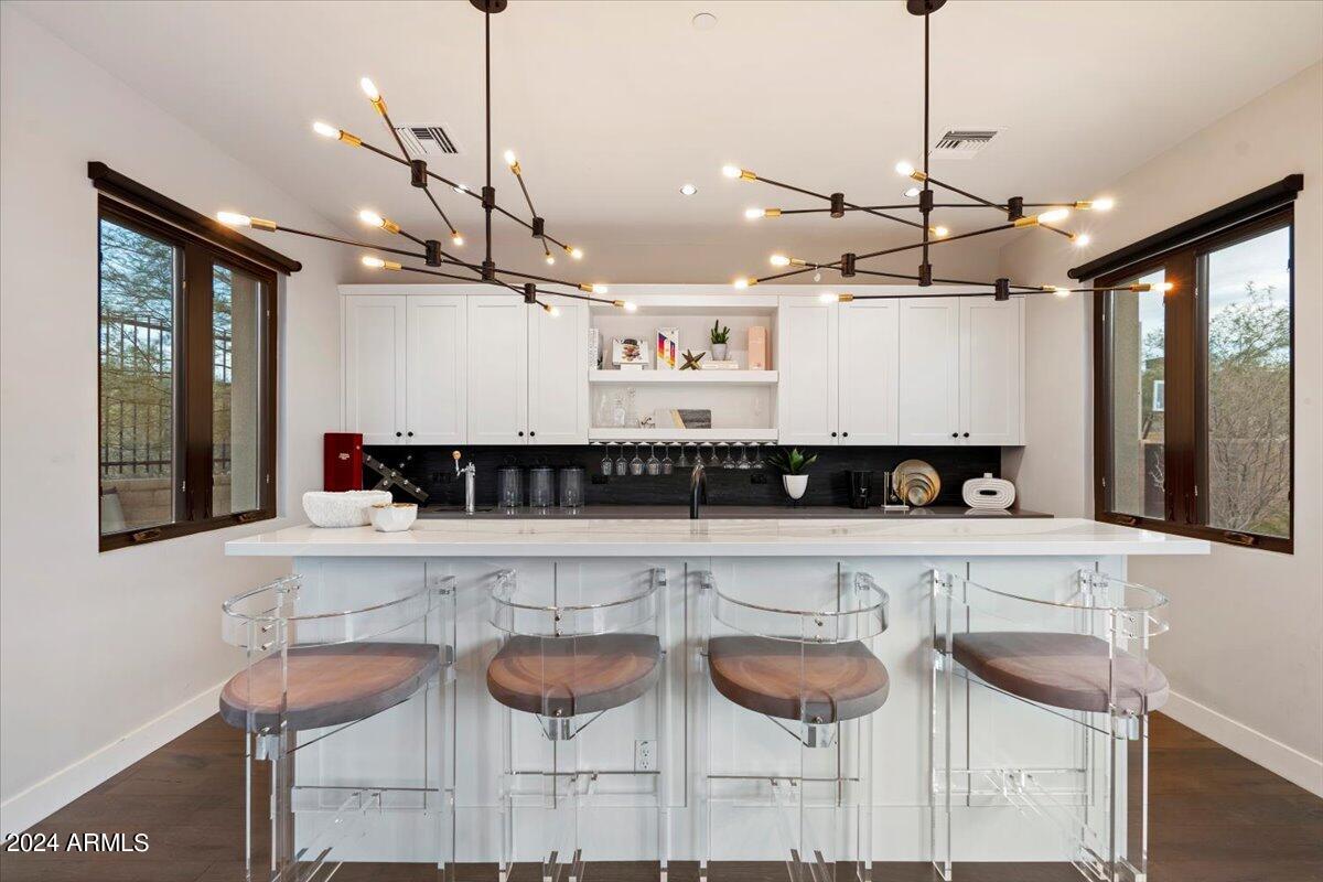 WHITE HORSE - Residential
