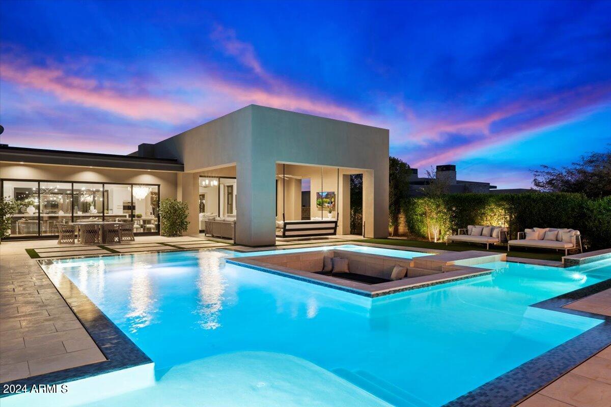 WHITE HORSE - Residential
