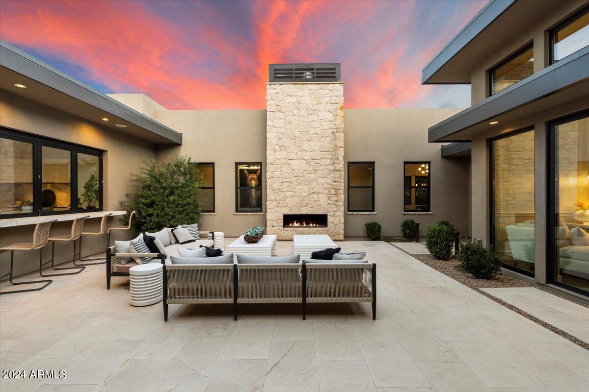 WHITE HORSE - Residential