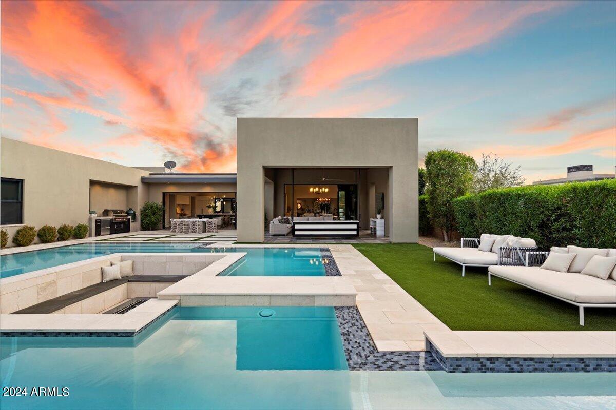 WHITE HORSE - Residential