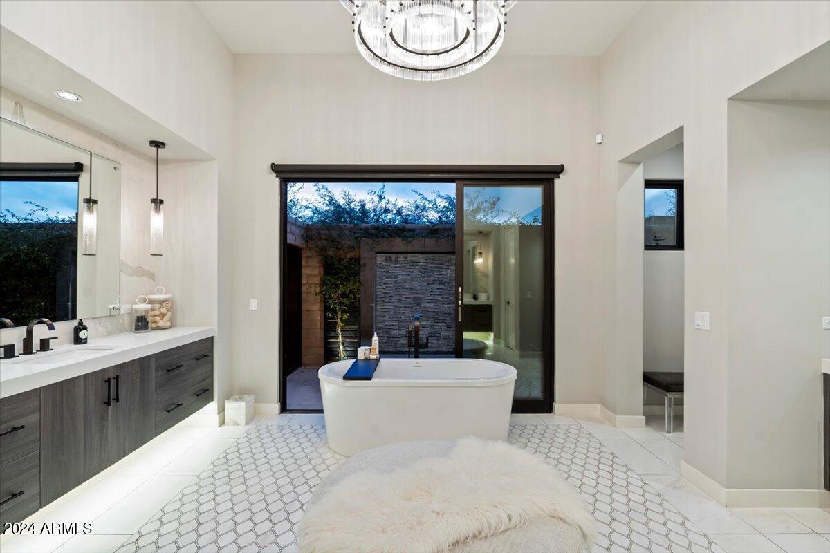 WHITE HORSE - Residential