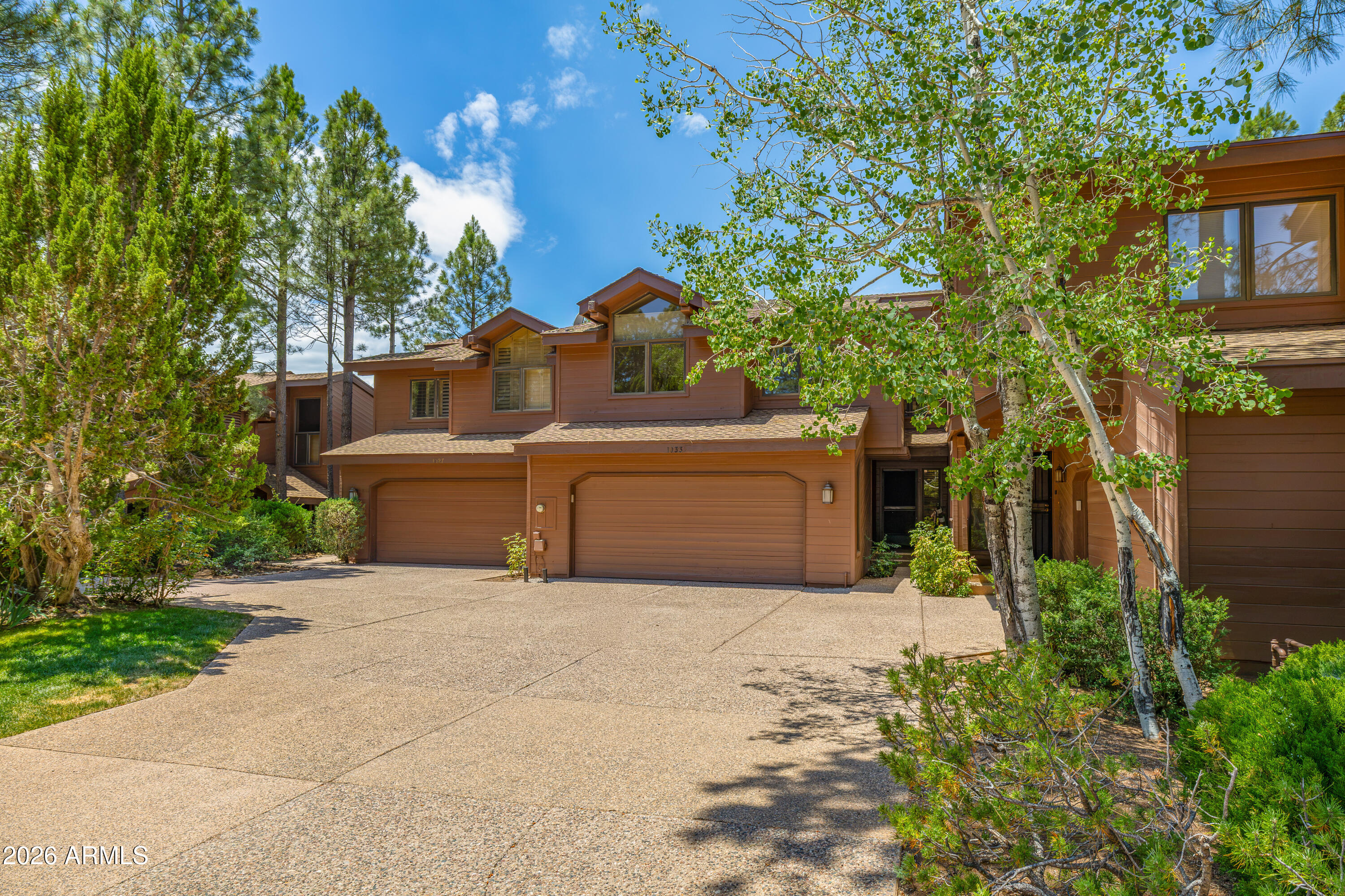 Tucked into the heart of Continental Country Club, this recently renovated 3 bed, 2.5 bath + loft home offers rare privacy backing directly to Lake Elaine. Redesigned from top to bottom, the residence features an open concept layout, fireplace, a beautifully remodeled kitchen, new appliances, spa inspired bathrooms, and LVP flooring throughout. This lock-and-leave mountain getaway has soaring windows which fill the home with natural light, and a striking fireplace create a bright, inviting interior, while the newly installed A/C (2024) ensures year-round comfort. Step outside to an expansive deck overlooking Lake Elaine--your private vantage point for wildlife watching, stargazing, and peaceful morning coffees. Seller is an Owner/Agent licensed in Arizona. As a member of Continental Country Club, this turnkey property provides access to premier amenities including golf, tennis, pickleball, fitness facilities and nearby hiking trails.

Just steps from Aspen Valley Golf Course, the home offers the ultimate blend of privacy, recreation, and modern mountain living.