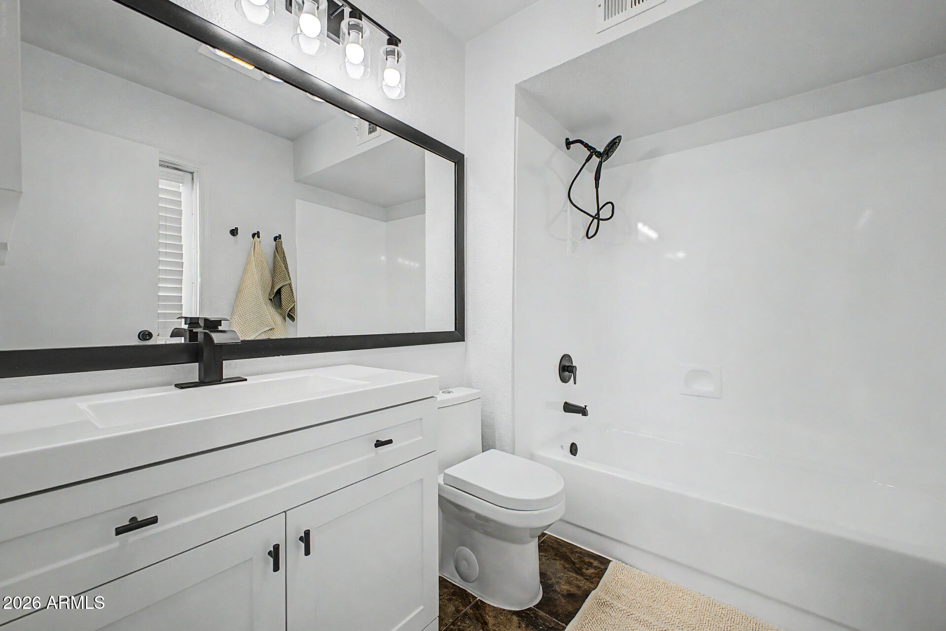 DAVE BROWN UNIT 3 - Residential