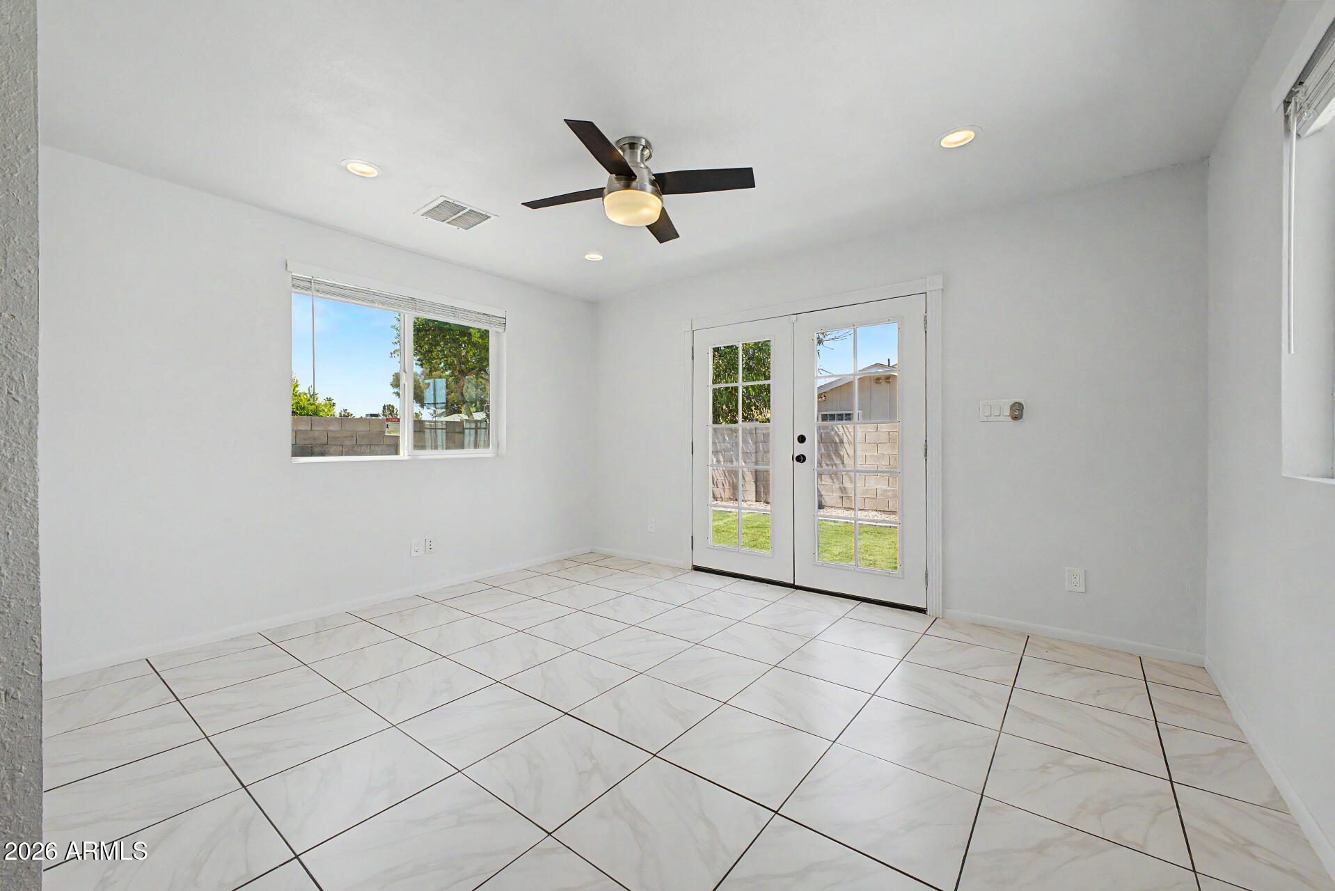 DAVE BROWN UNIT 3 - Residential
