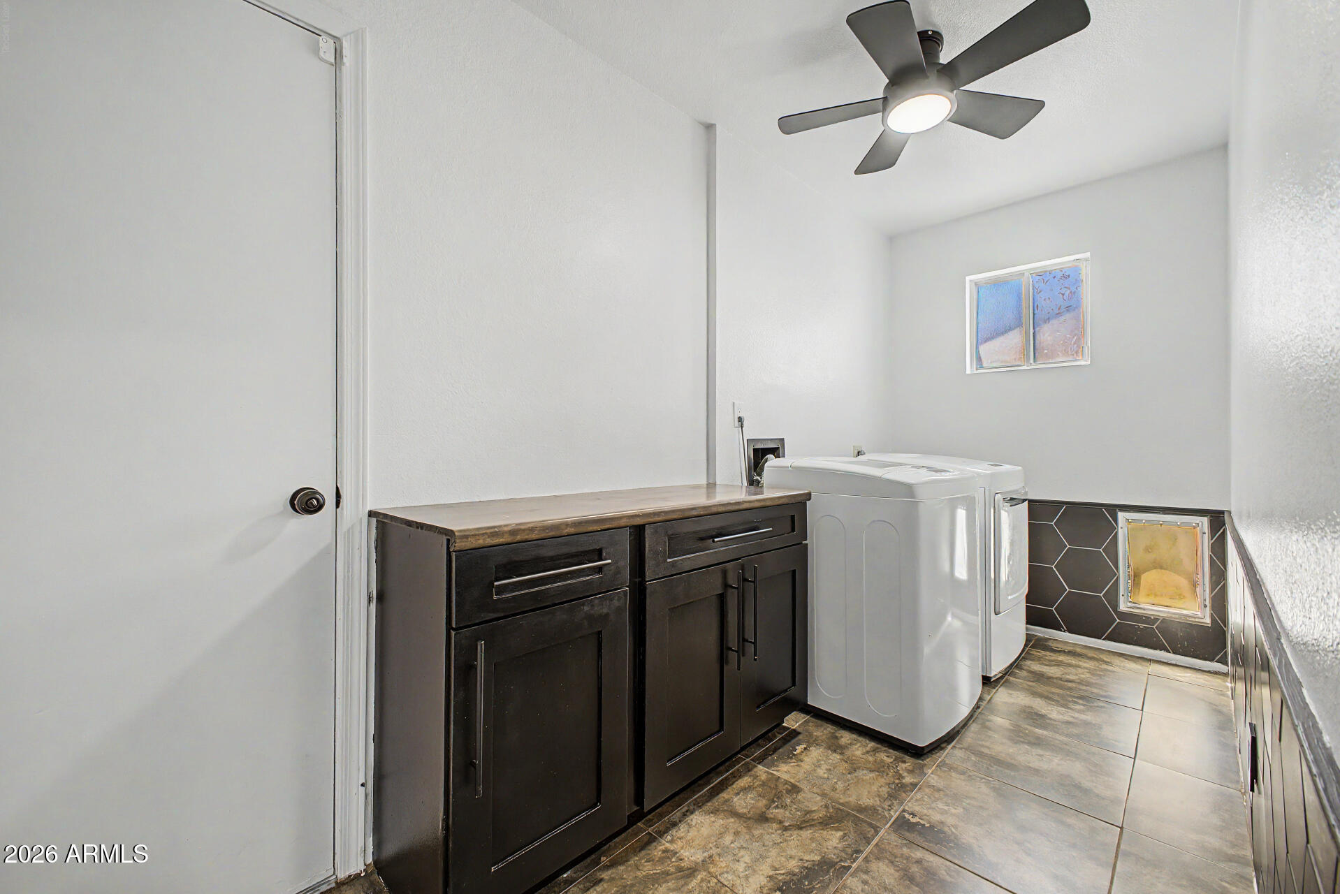 DAVE BROWN UNIT 3 - Residential