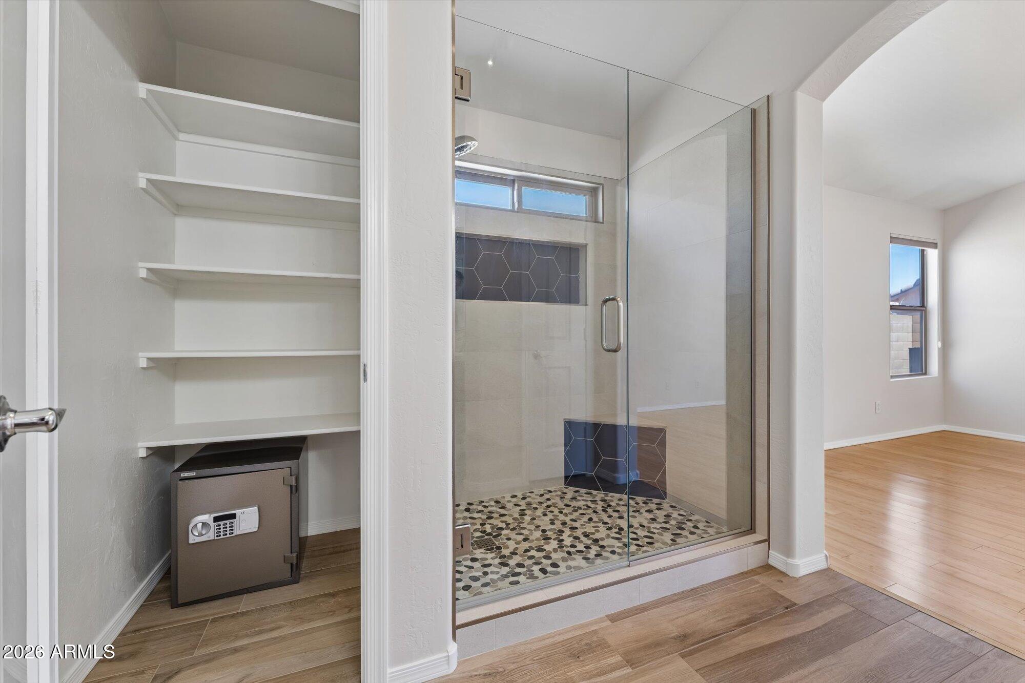 FESTIVA COURT - Residential
