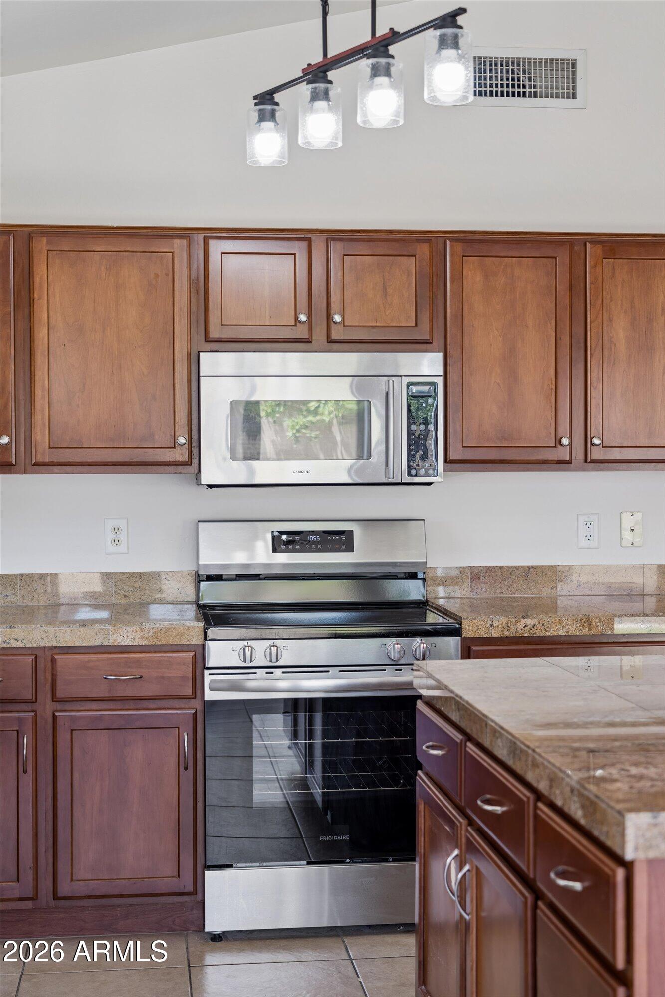 FESTIVA COURT - Residential
