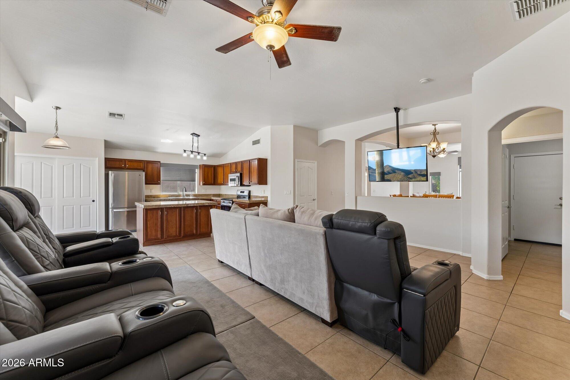 FESTIVA COURT - Residential