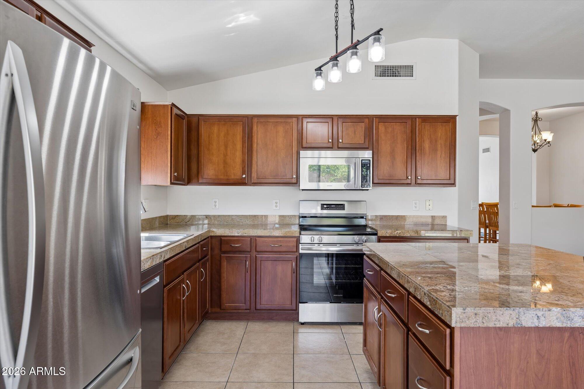 FESTIVA COURT - Residential