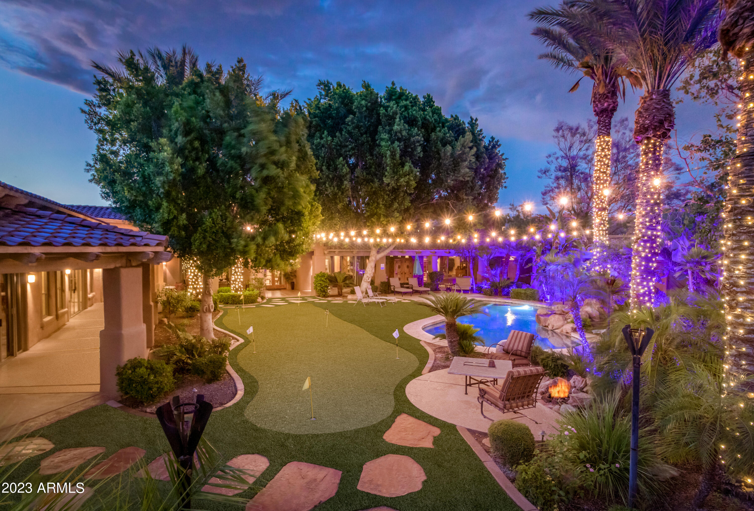 MIRAGE CROSSING - Residential