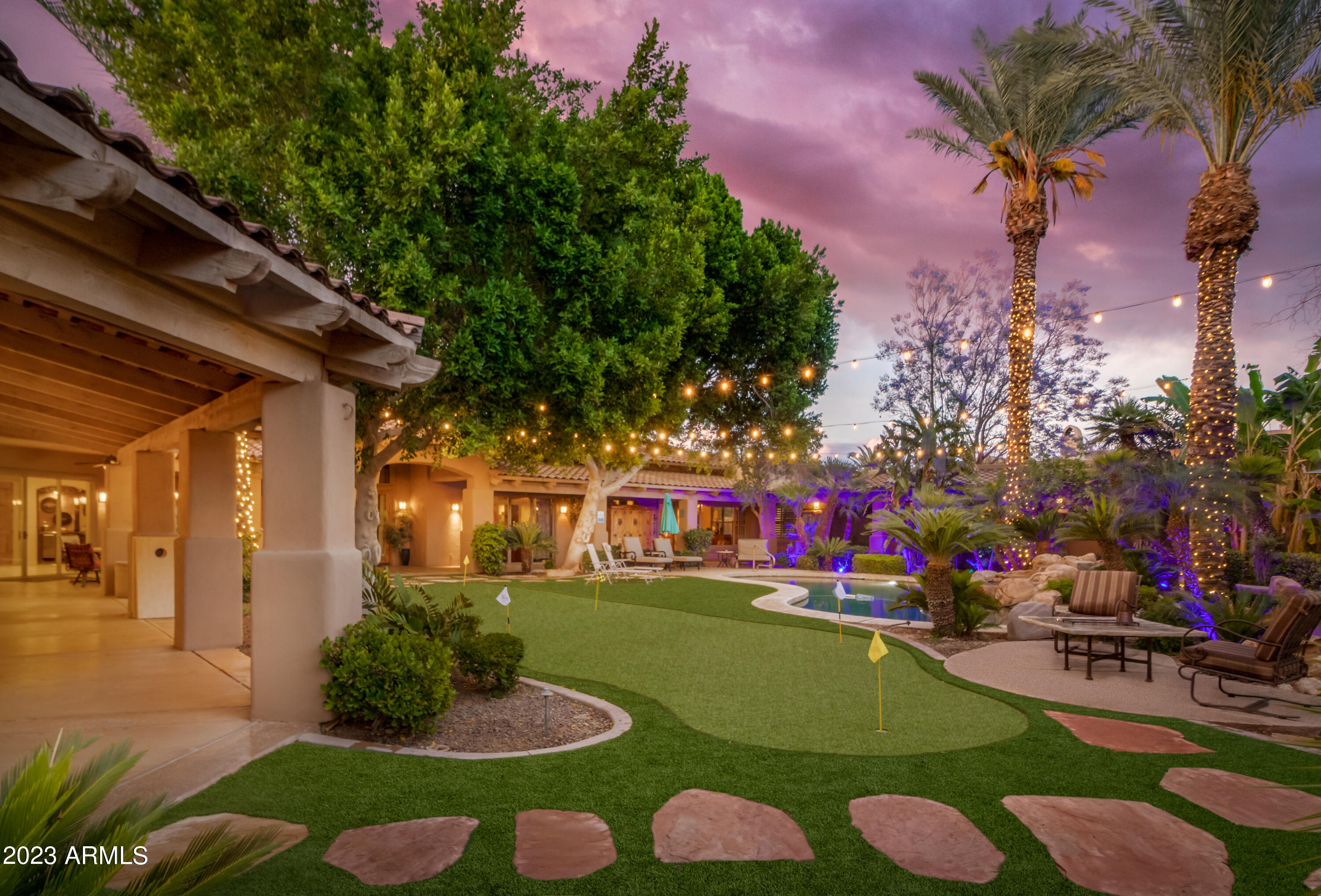 MIRAGE CROSSING - Residential