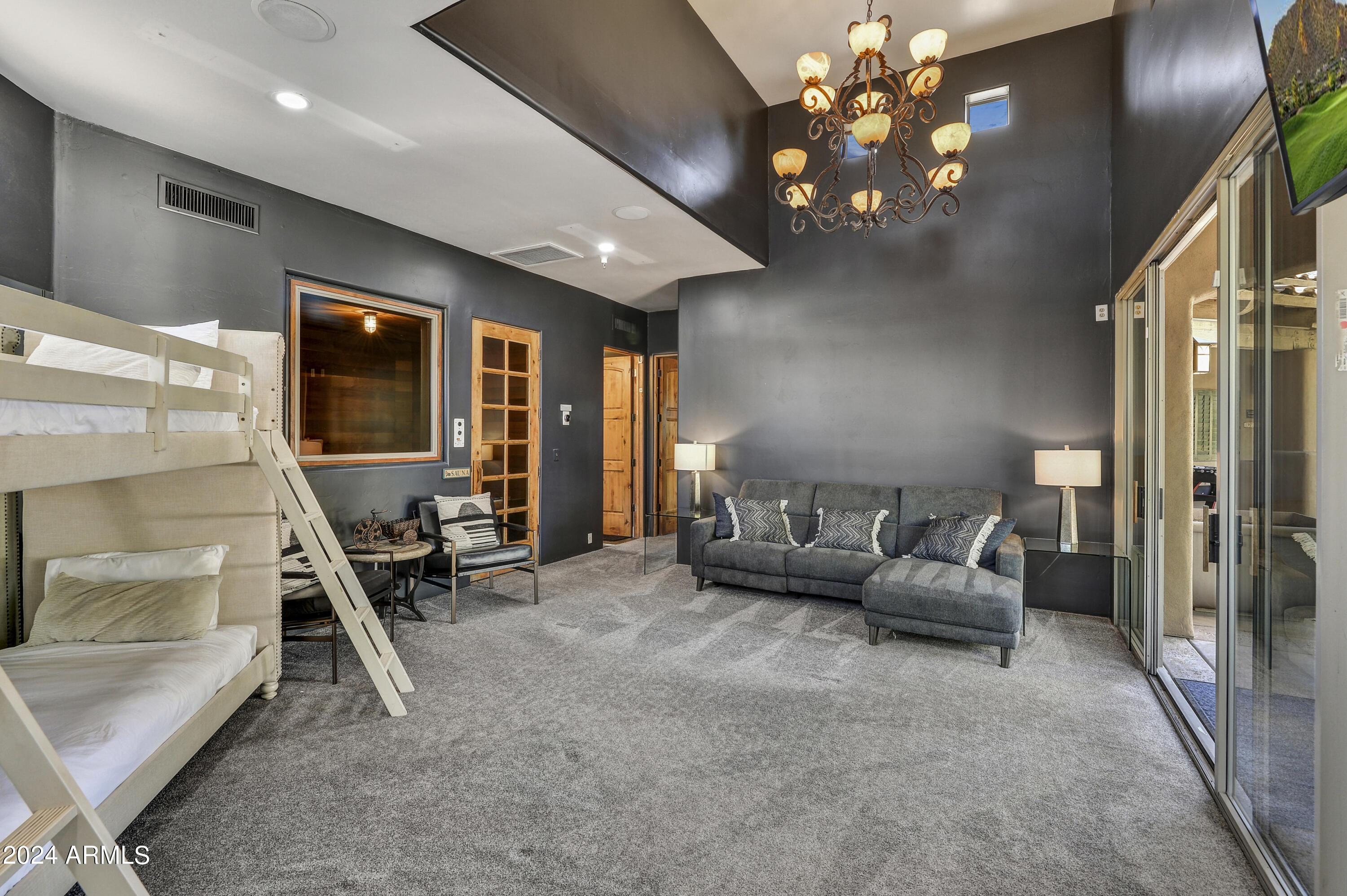 MIRAGE CROSSING - Residential