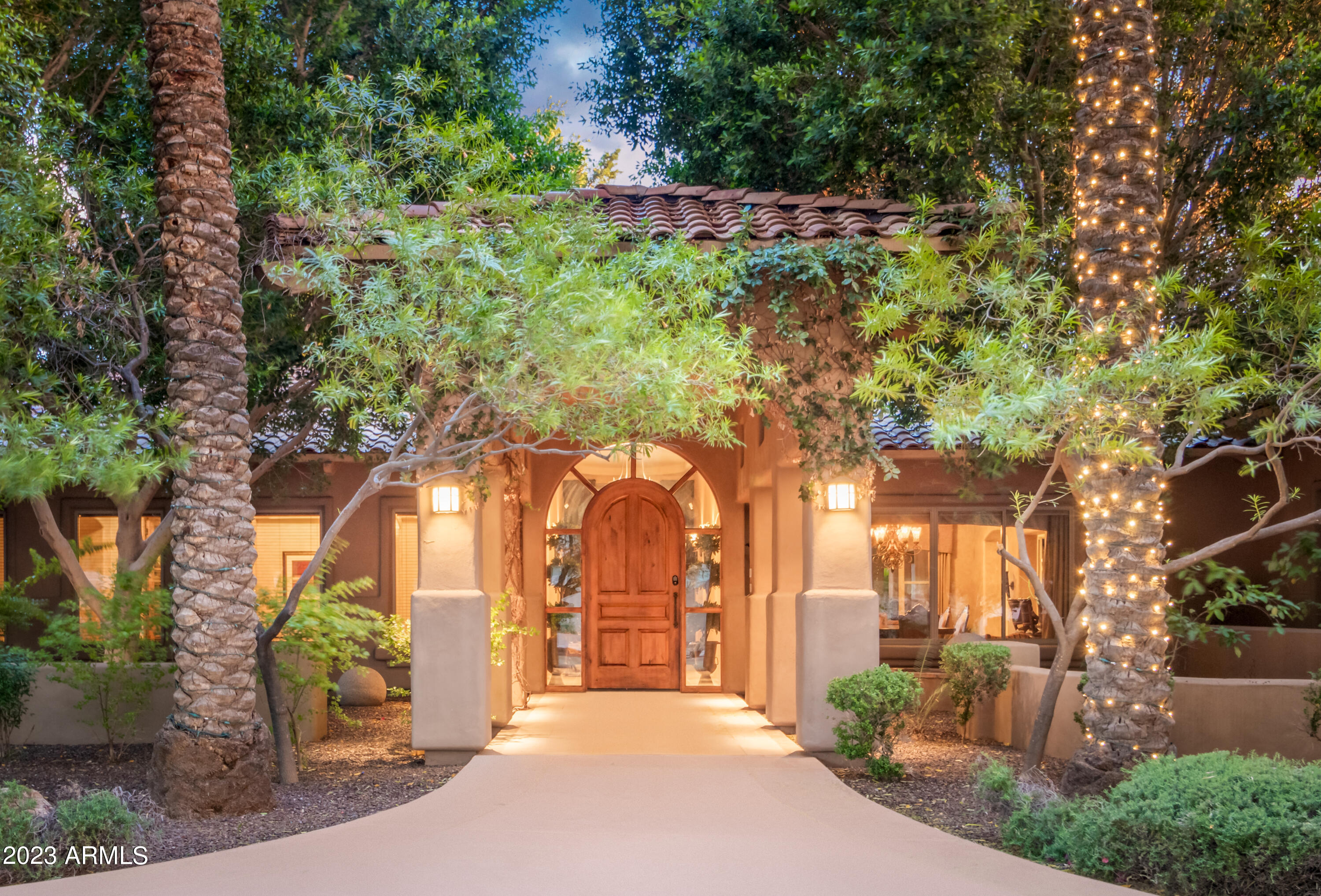 MIRAGE CROSSING - Residential