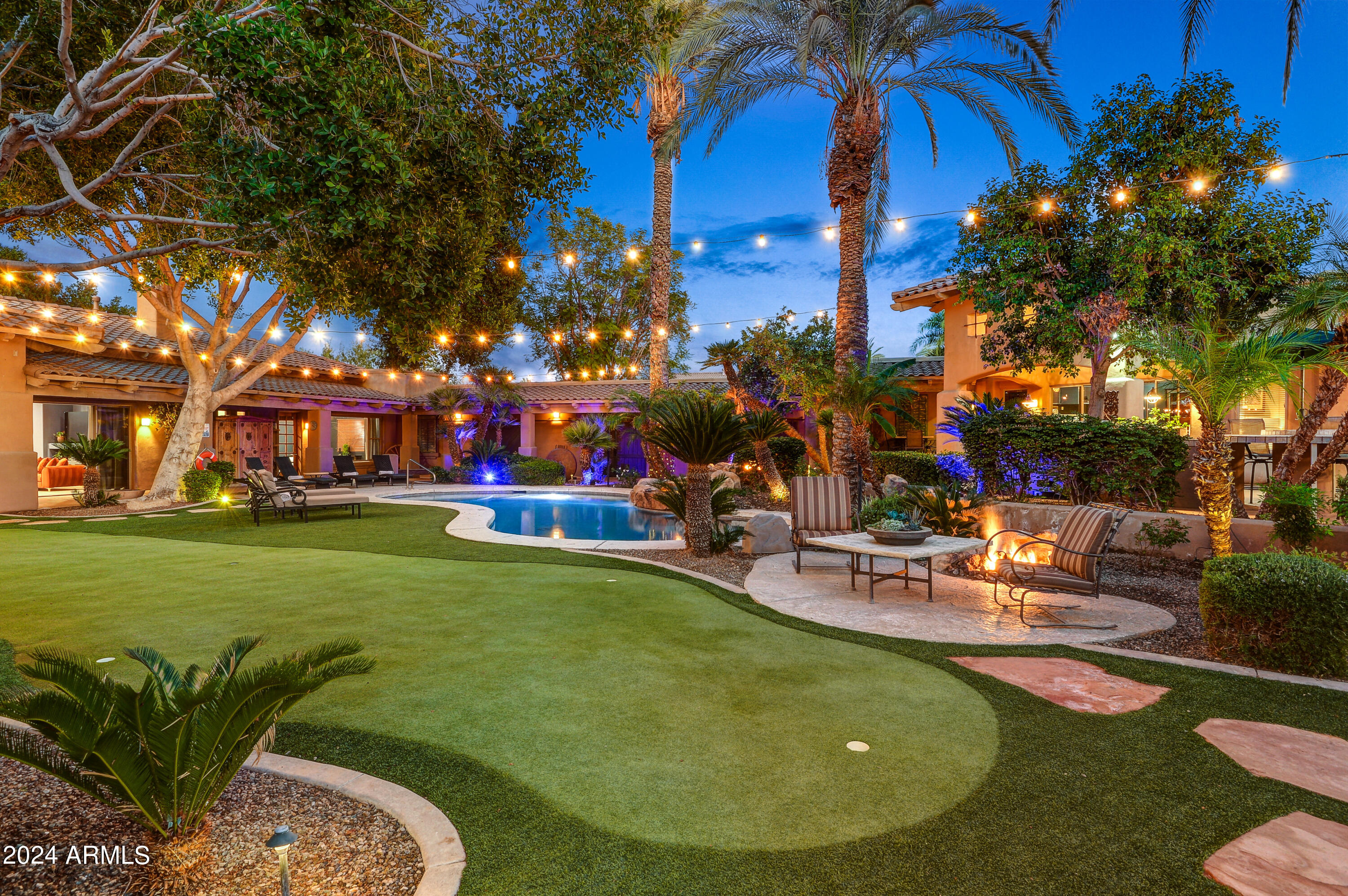 MIRAGE CROSSING - Residential