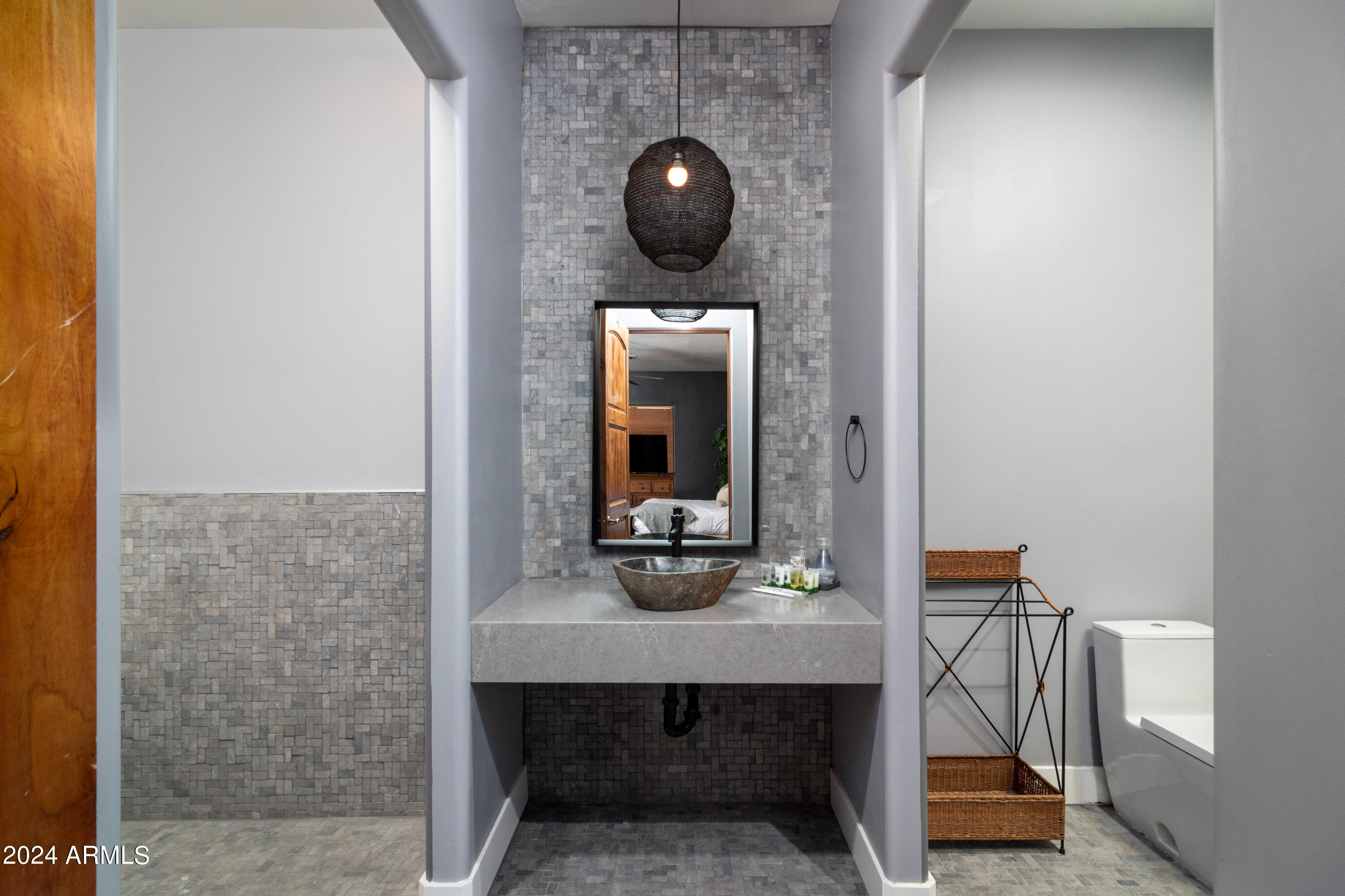 MIRAGE CROSSING - Residential