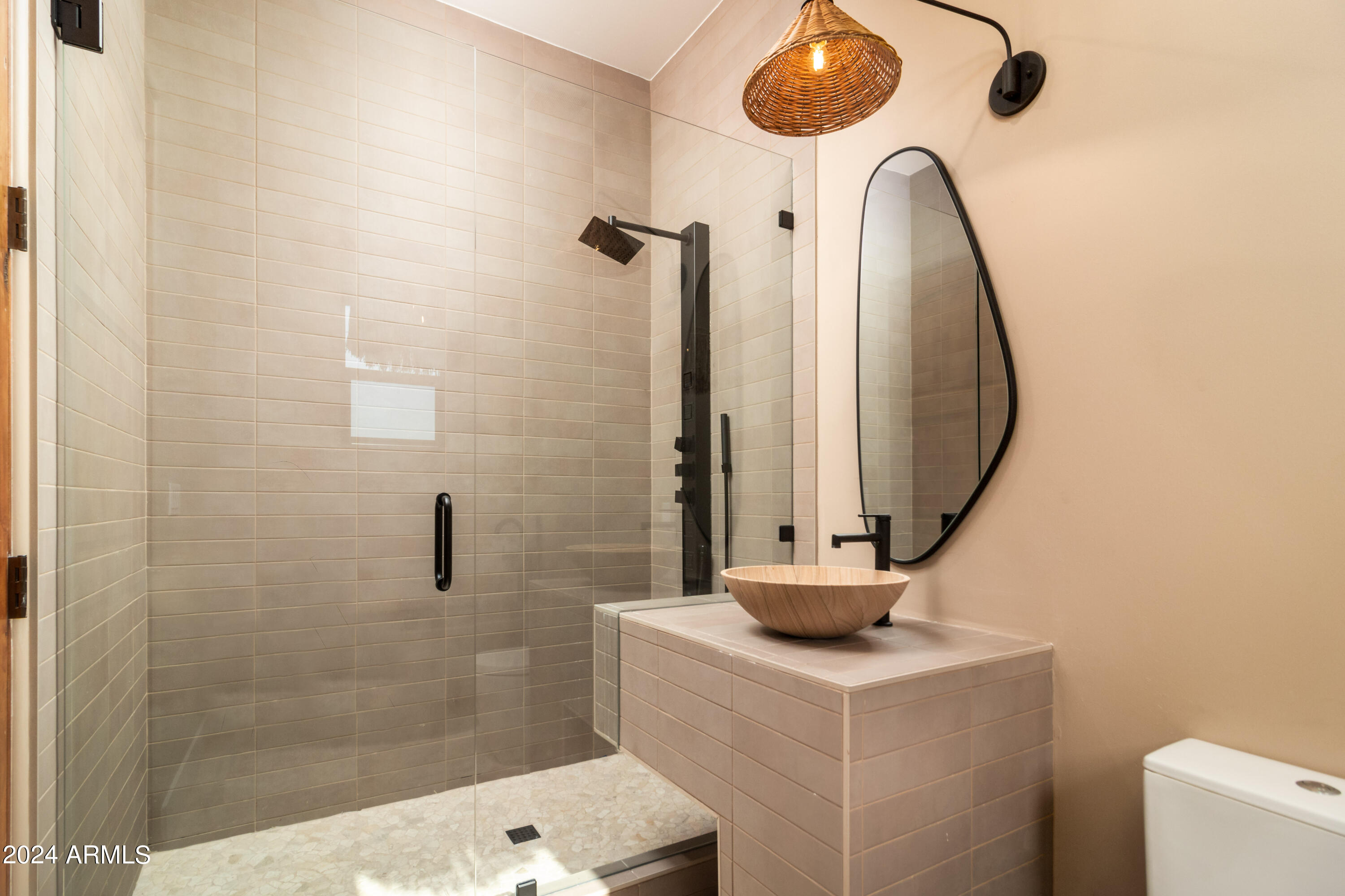 MIRAGE CROSSING - Residential