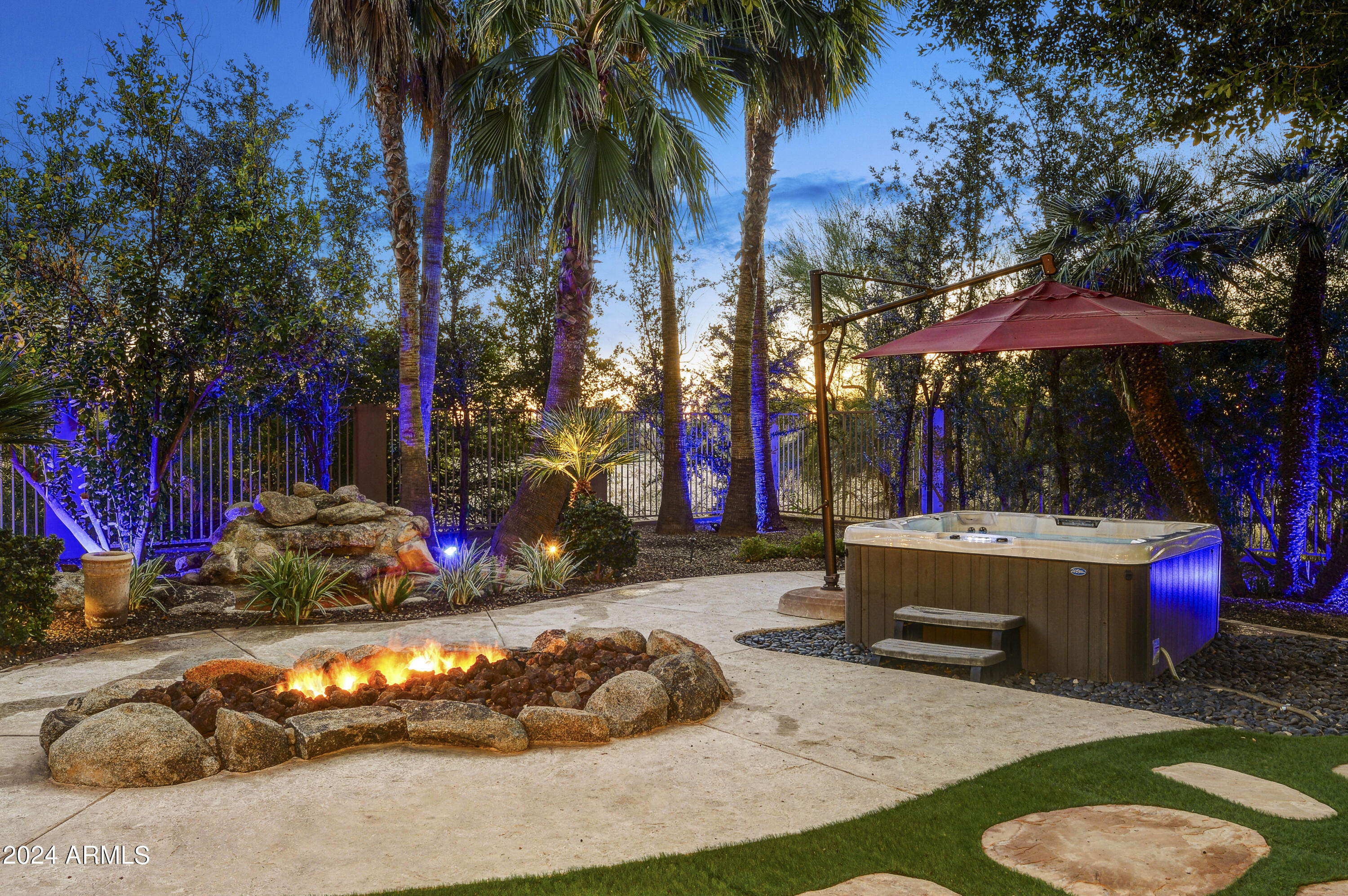 MIRAGE CROSSING - Residential